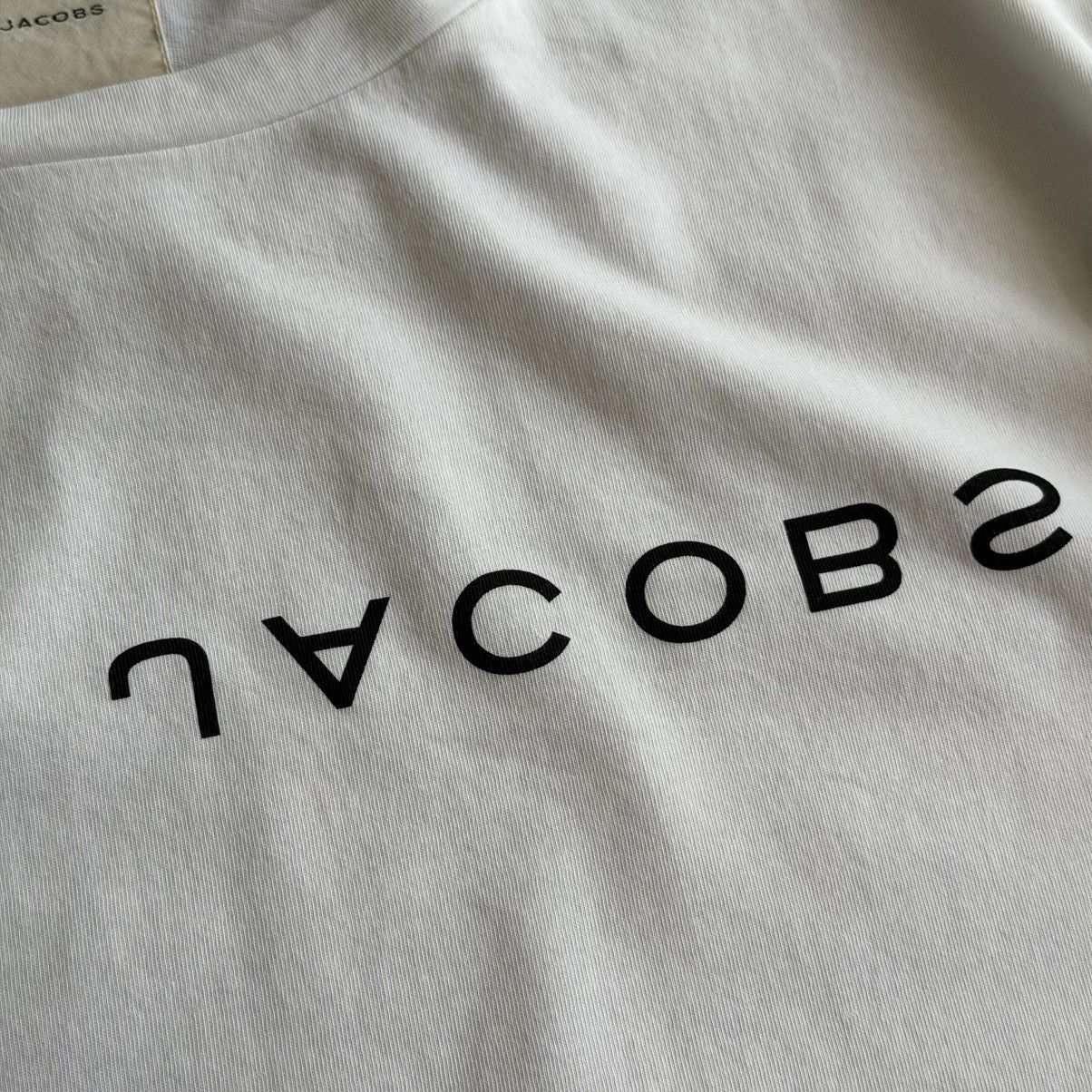 Marc Jacobs Marc Jacobs Upside Down Logo White Tee Size US XL / EU 56 / 4 - 5 Thumbnail