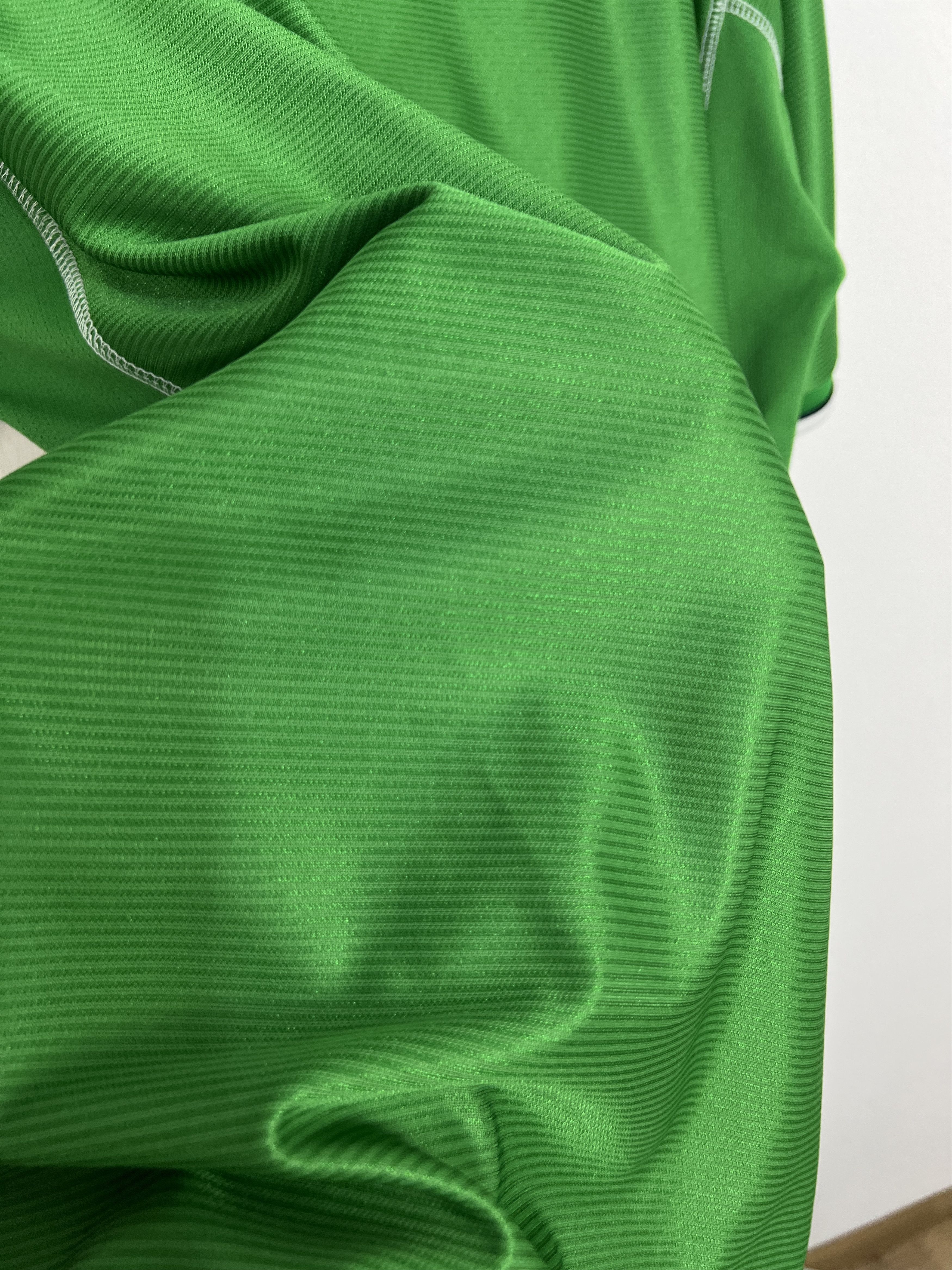 Umbro Republic of Ireland football shirt Soccer Jersey Trikot Size US XL / EU 56 / 4 - 9 Thumbnail