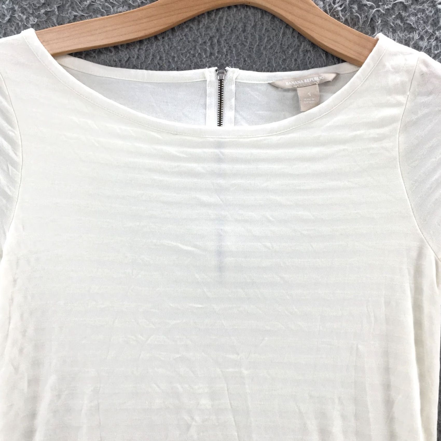 Banana Republic Banana Republic Blouse Top Womens S Beige Striped Long Sleeve Pullover Knit Shirt Casual Workwear Modern Fit Size S / US 4 / IT 40 - 2 Thumbnail