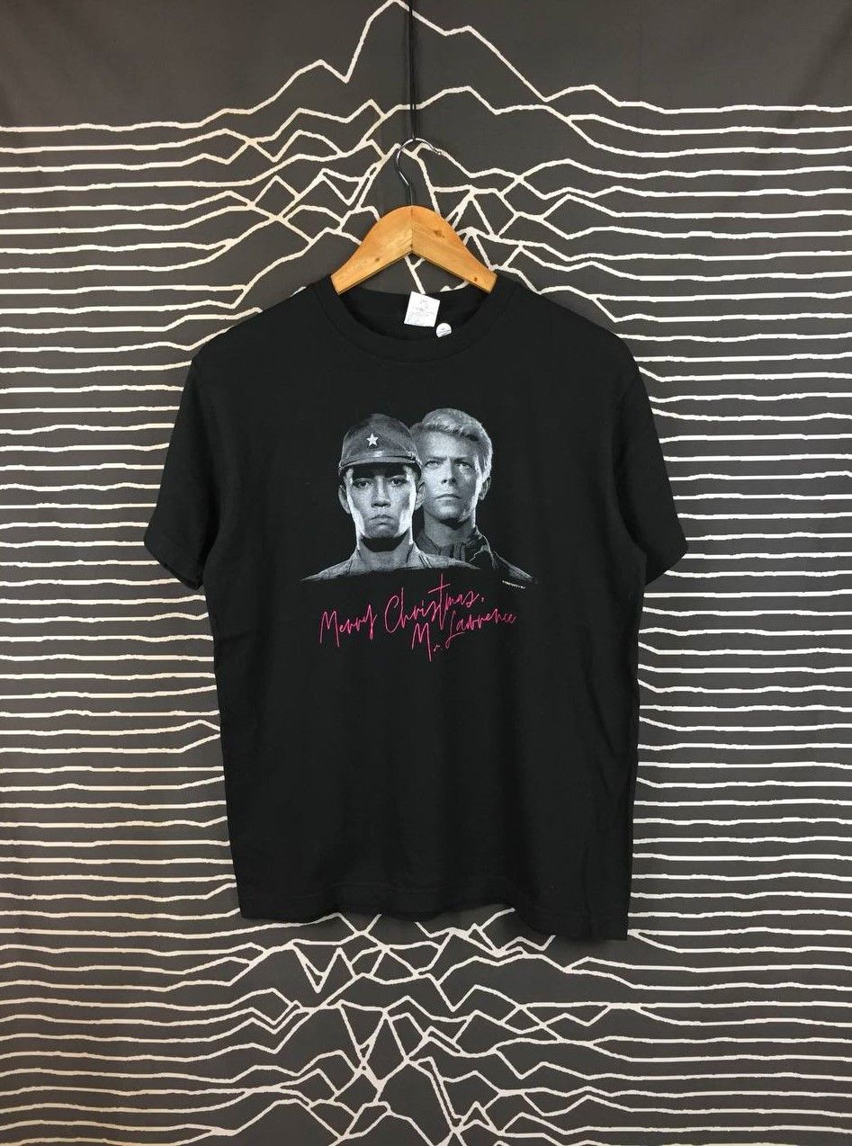 Vintage Merry Christmas Mr.Lawrence Movie David Bowie & Sakamoto Tee Size US M / EU 48-50 / 2 - 2 Thumbnail