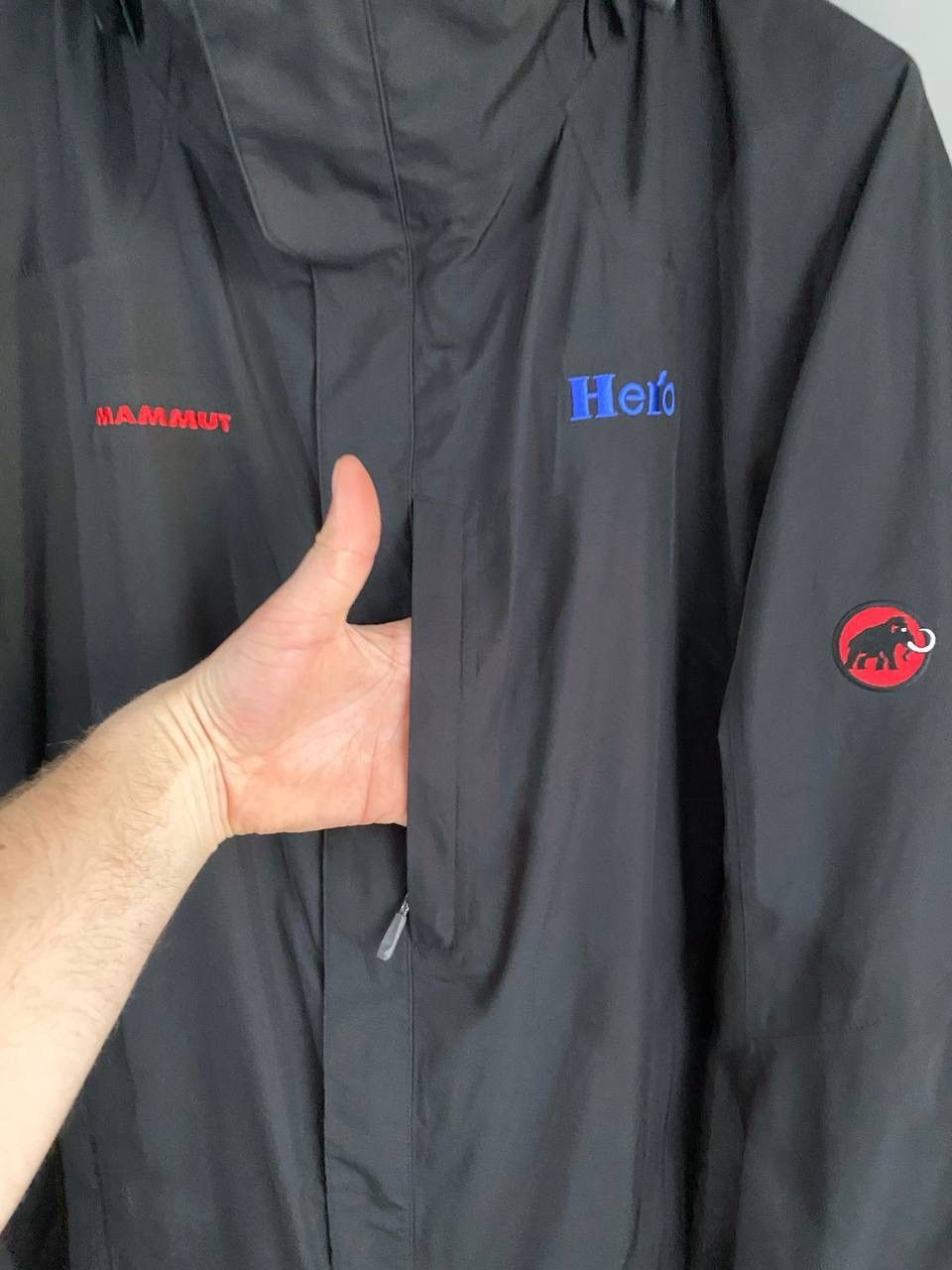 Mammut Mammut GORE-TEX Men's Black Waterproof Hooded Jacket Size XL Size US XL / EU 56 / 4 - 7 Thumbnail