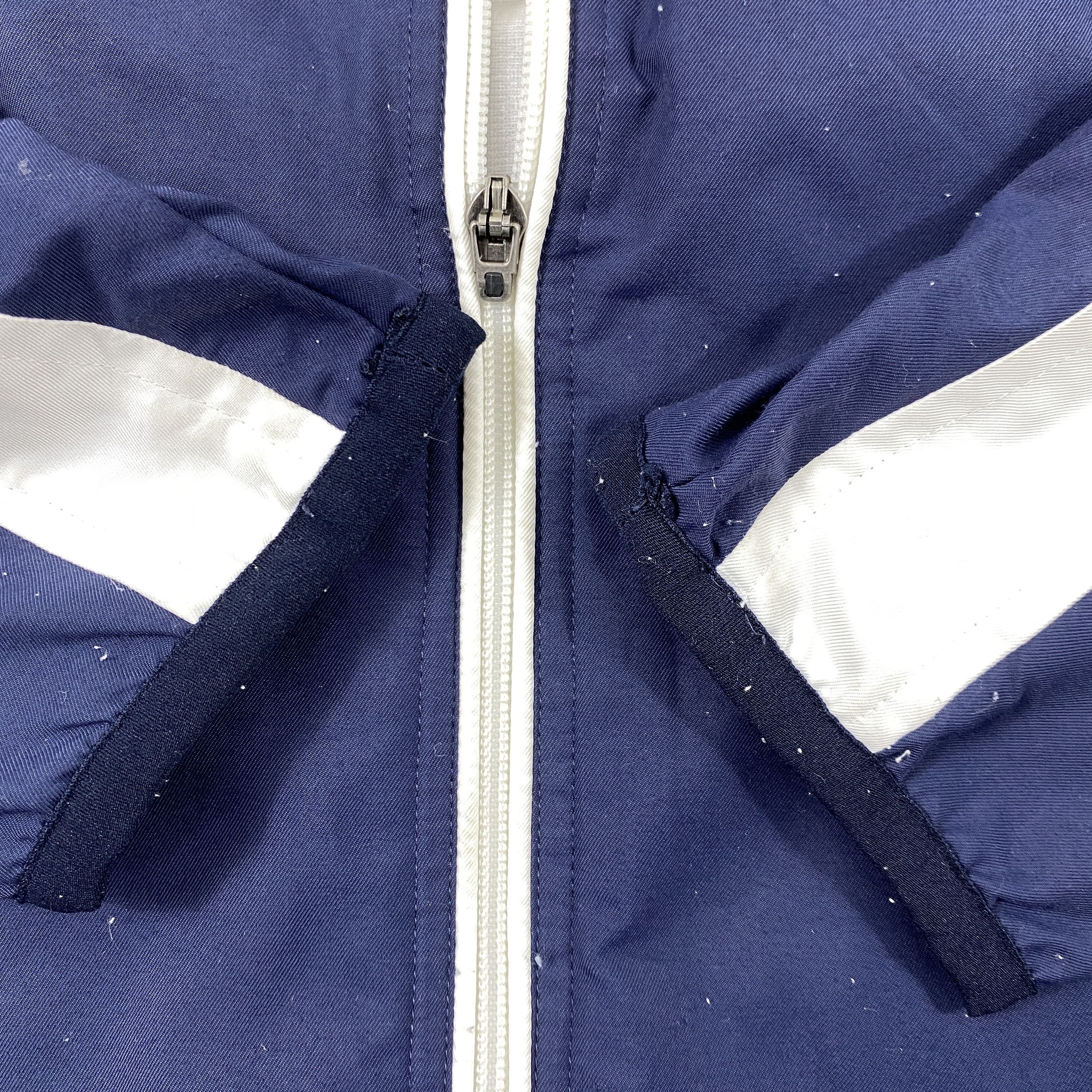 Vintage Vintage Nike Court Small Logo Jacket-J160 Size US M / EU 48-50 / 2 - 8 Thumbnail