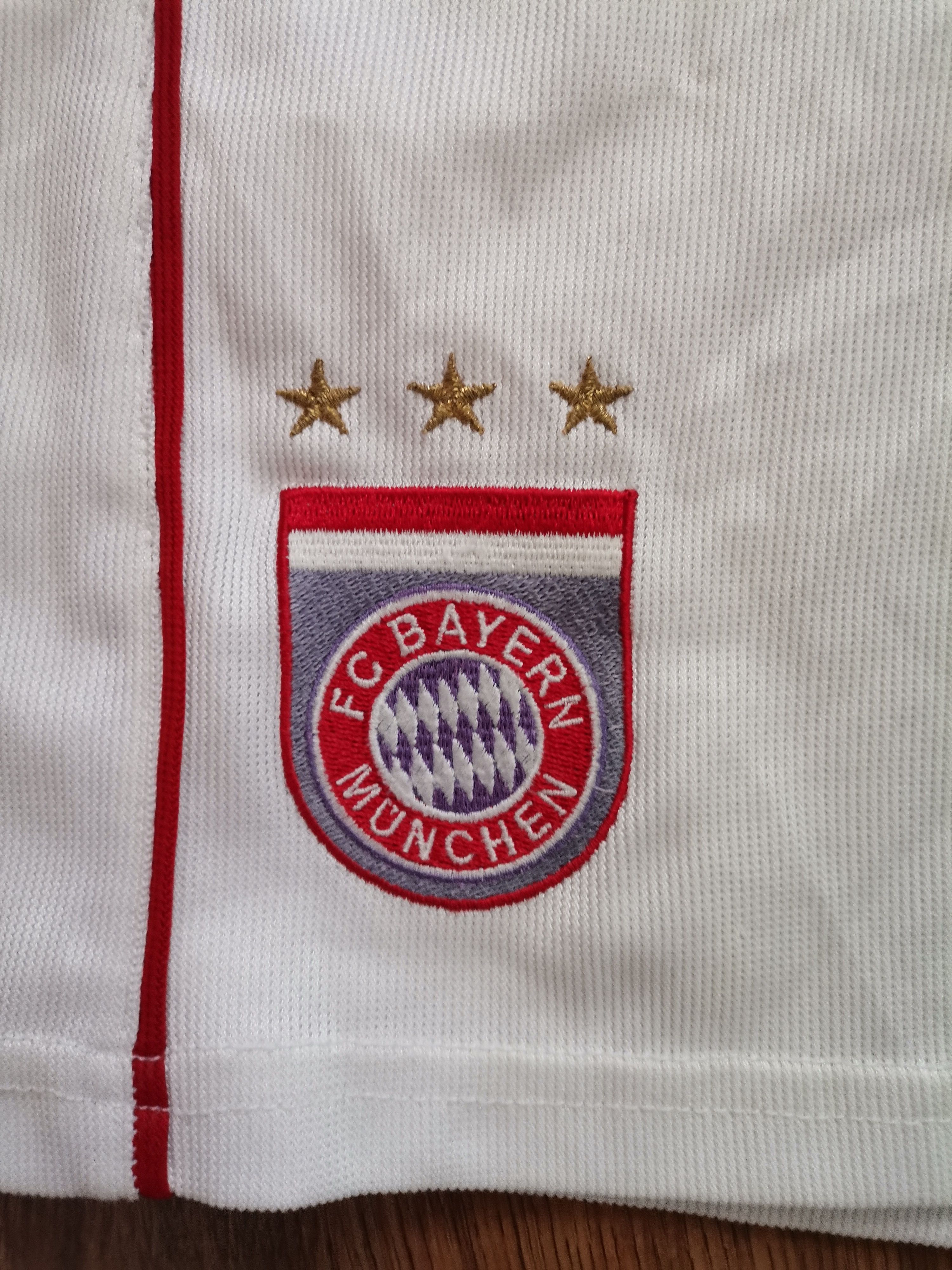 Adidas Vintage Adidas FC Bayern Munchen Shorts Size US 36 / EU 52 - 2 Thumbnail