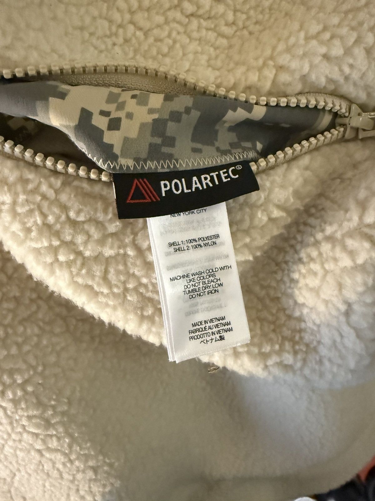 Supreme Supreme Digital Camo Polartec Shearling Reversible Size US M / EU 48-50 / 2 - 6 Thumbnail