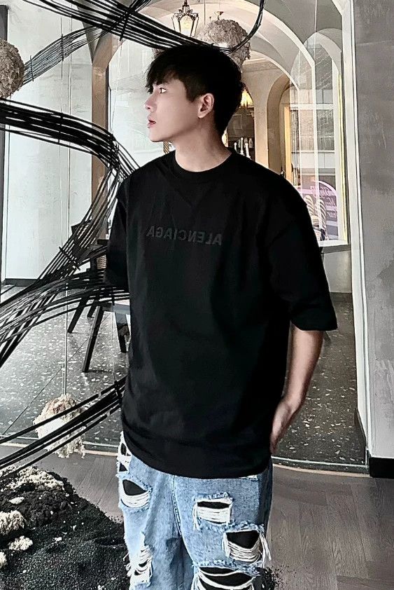 Balenciaga Balenciaga Black reversible mirror short sleeve Size US M / EU 48-50 / 2 - 4 Thumbnail