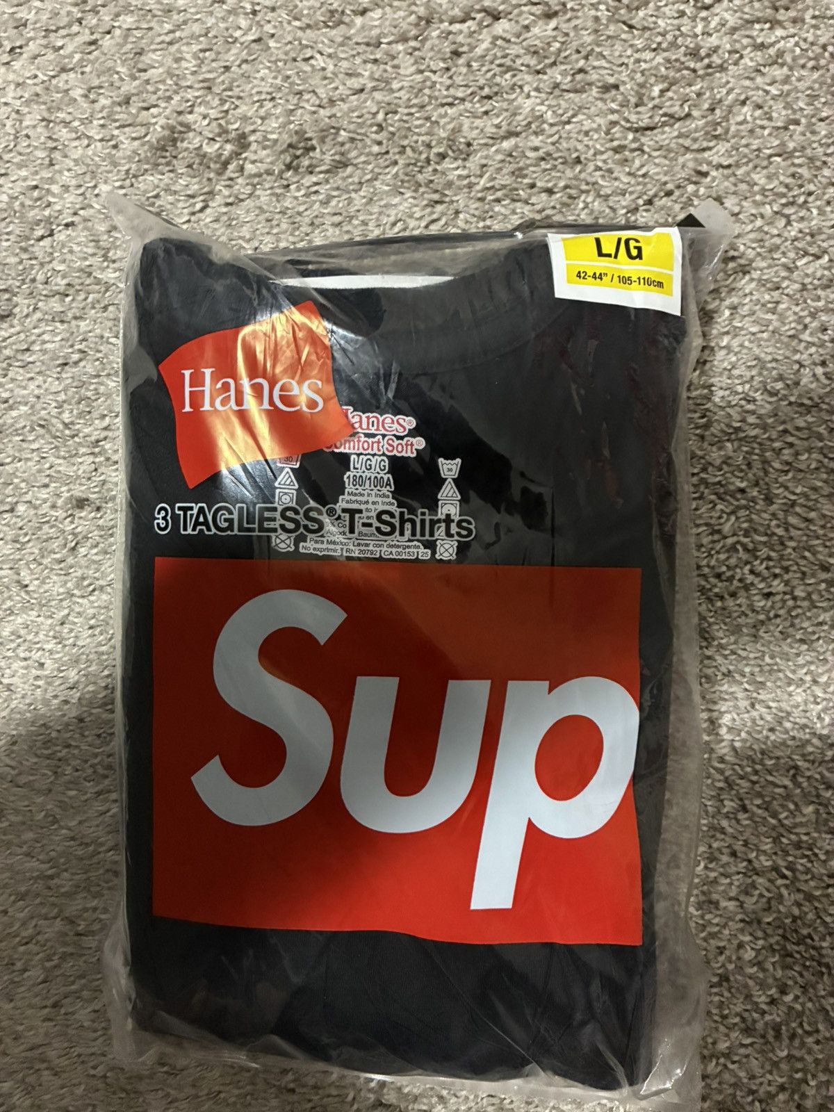 Hanes × Supreme Supreme x Hanes Tagless Tee Black (3 Pack) Size US L / EU 52-54 / 3 - 2 Thumbnail