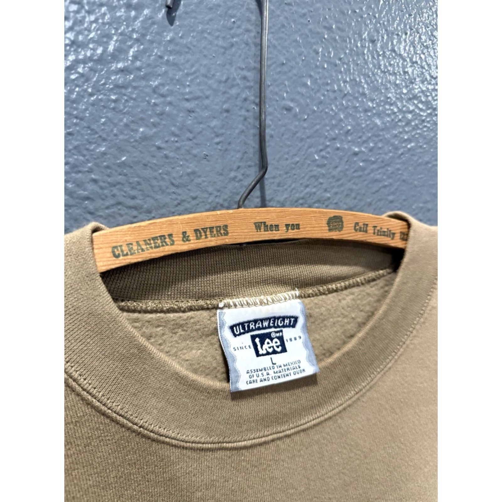 Lee VINTAGE 90s Dodge Durango Brown Cotton Men’s Sweatshirt L Men Brown 90s Pullover Shirt/ Sweatshirt Mens Size US L / EU 52-54 / 3 - 2 Thumbnail