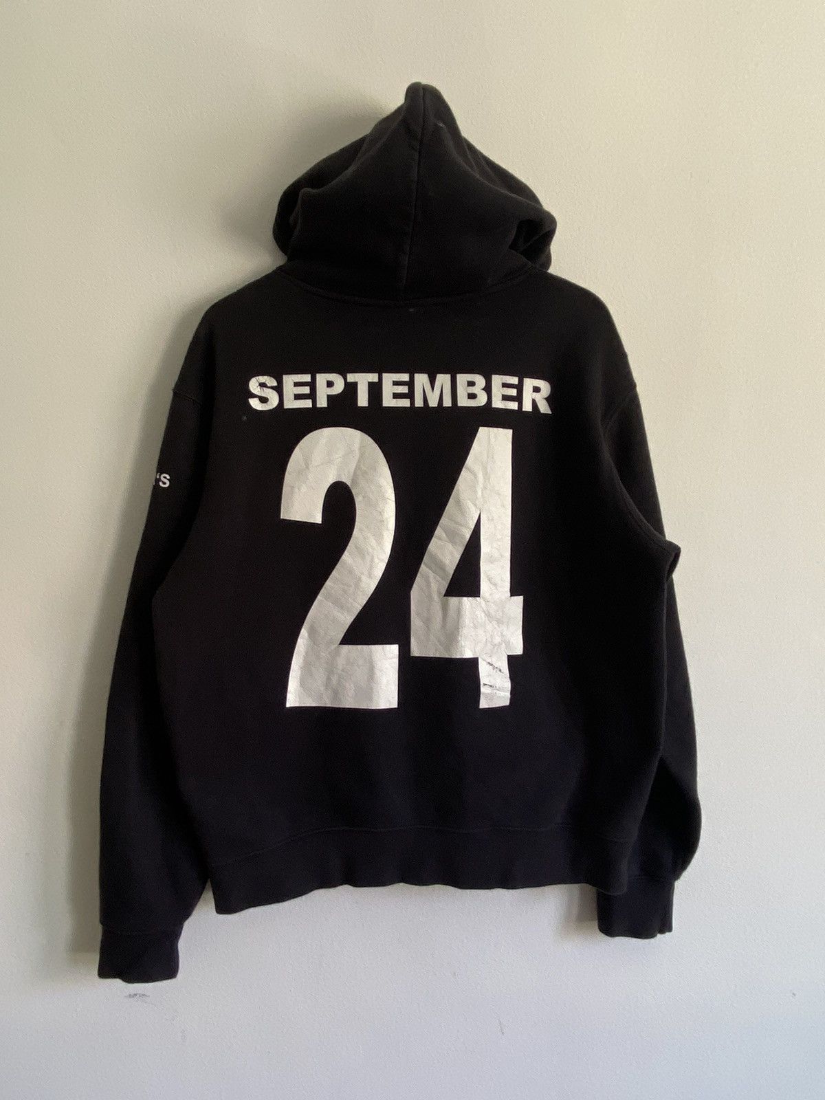 October's Very Own OVO Nothing Was The Same Merch Hoodie Drake September 24 Size US M / EU 48-50 / 2 - 2 Thumbnail
