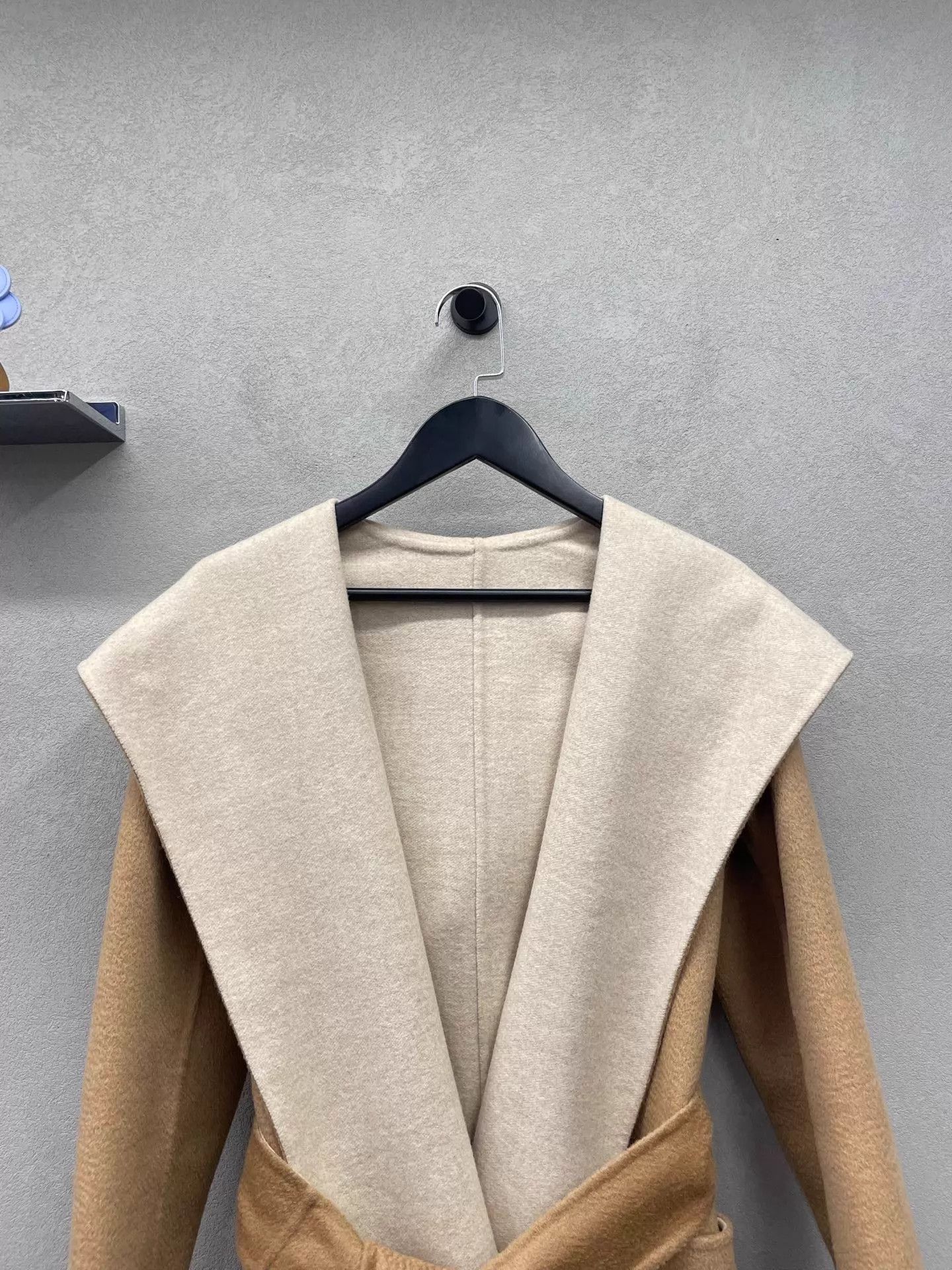 Max Mara Max Mara Classic Wool Double-Faced Camel Colorblock Coat 34 Size XS / US 0-2 / IT 36-38 - 5 Thumbnail