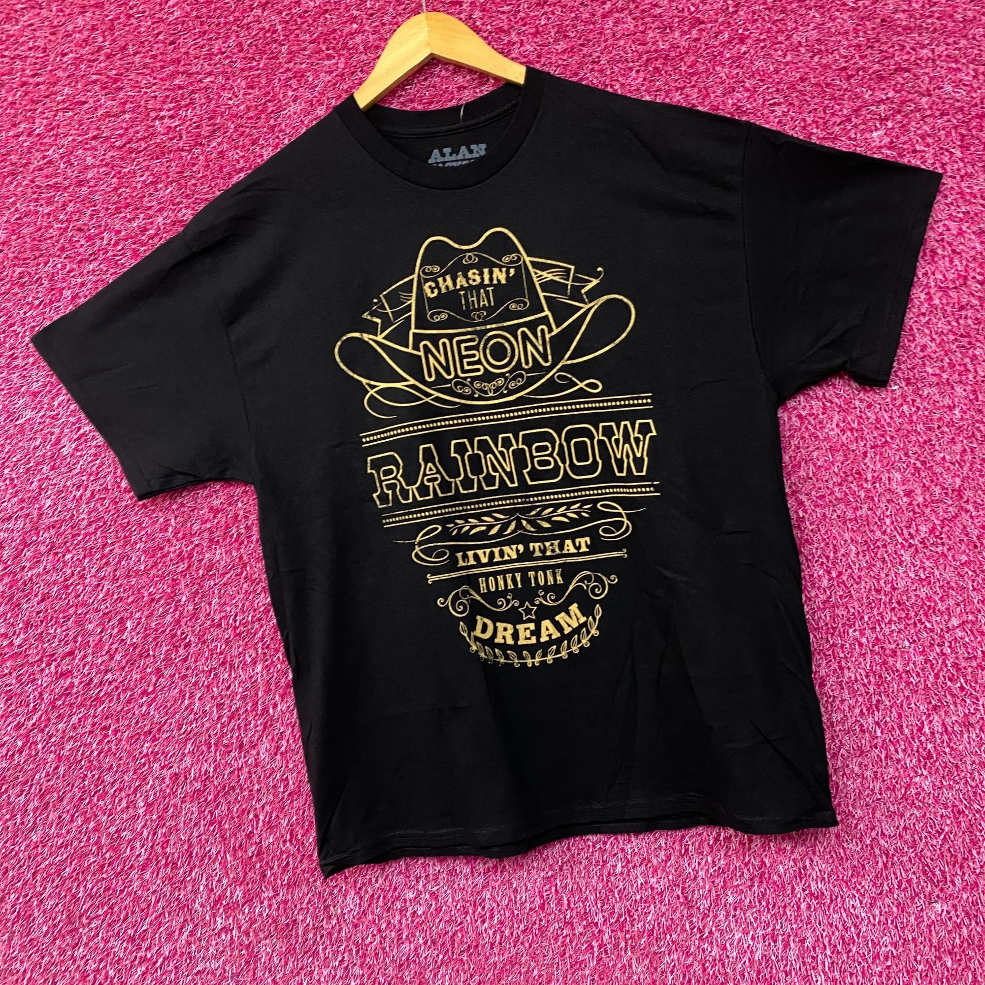 Band Tees Alan Jackson Chasin That Neon Rainbow Graphic T-Shirt XL Size US XL / EU 56 / 4 - 3 Thumbnail