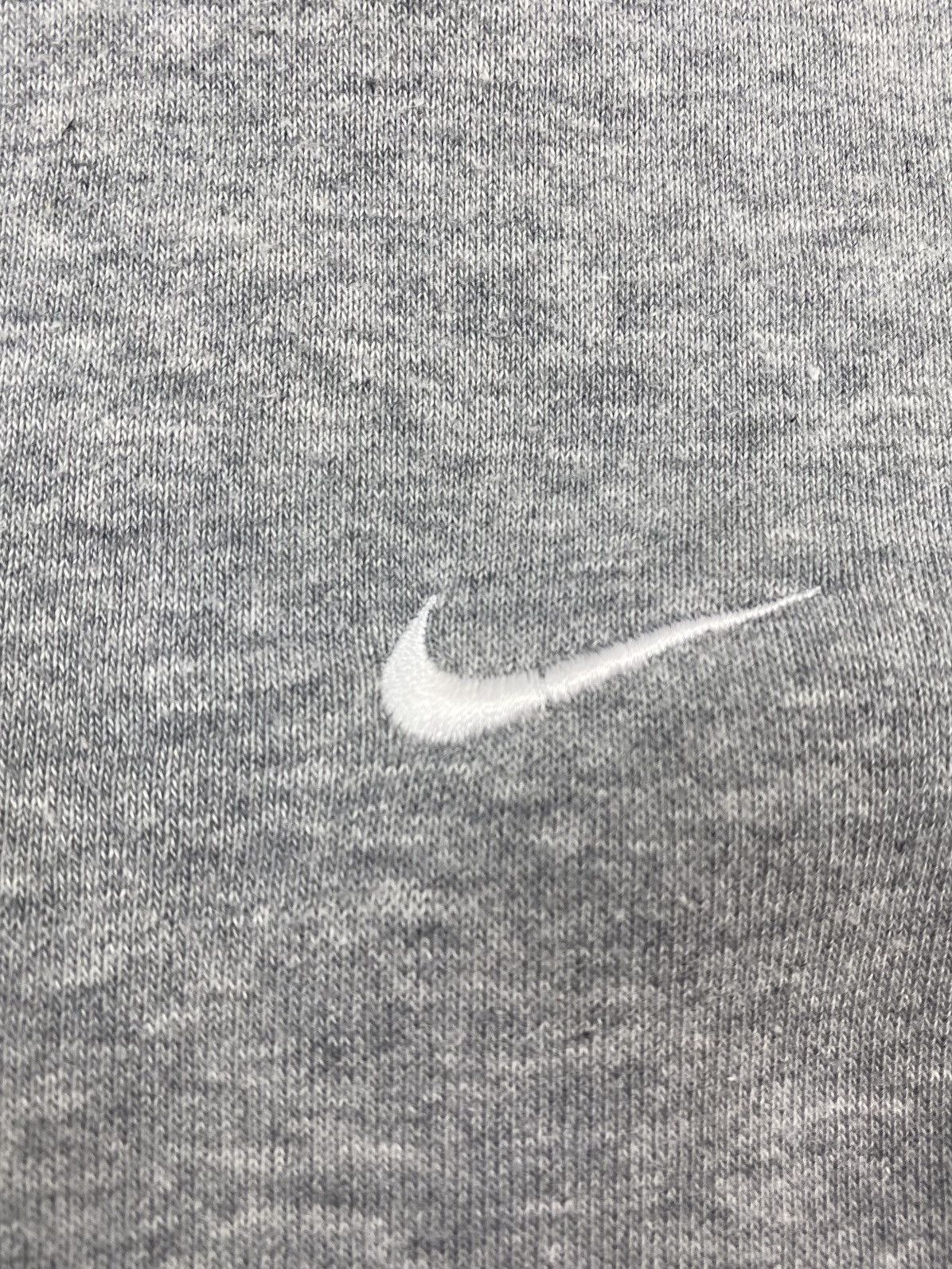 Nike 2000’s Vintage Nike Mini Swoosh Basic Zip Hoodie Size US S / EU 44-46 / 1 - 3 Thumbnail
