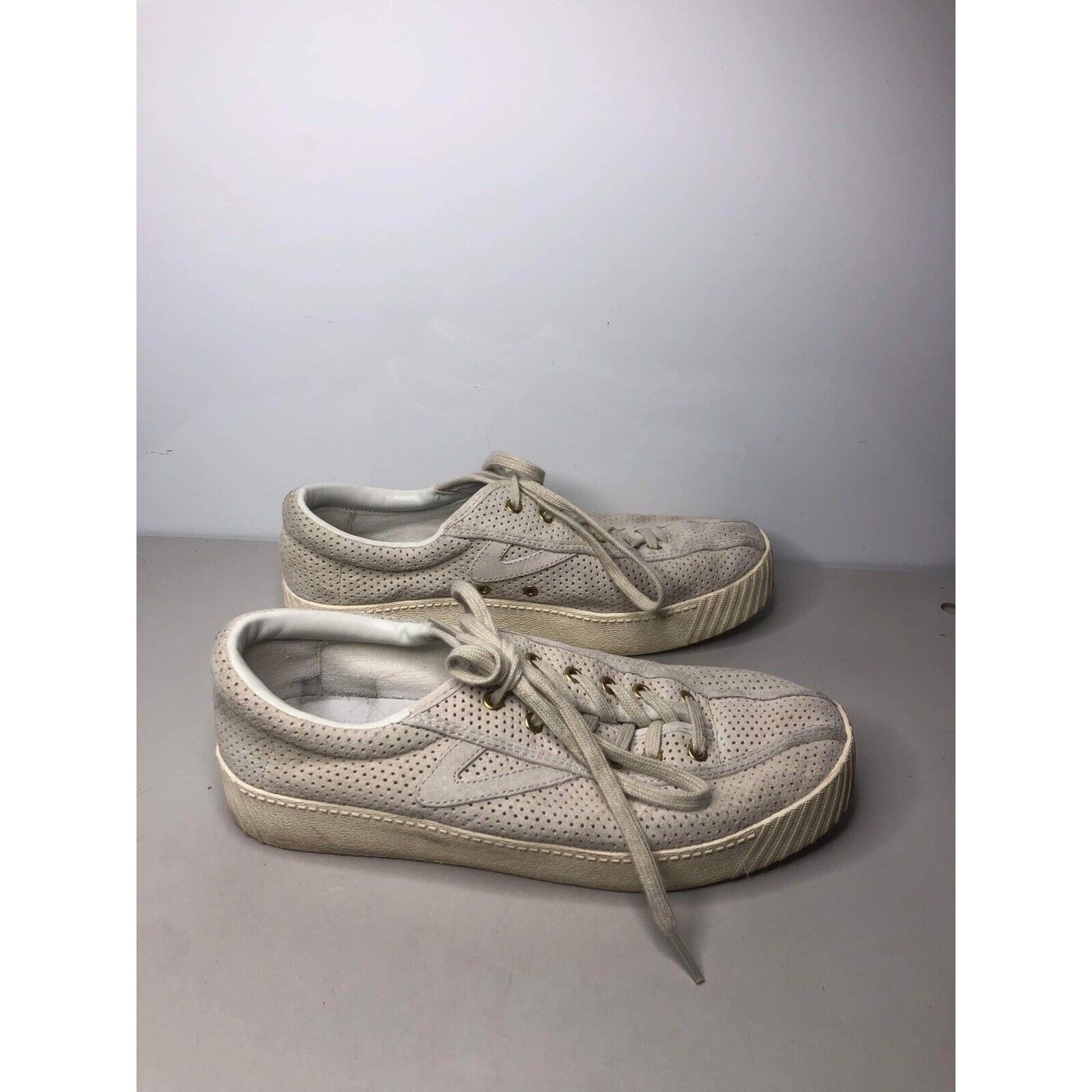 Tretorn Tretorn Nyliteplus Ivory White Perforated Lace Sneaker Shoes Size US 9 / IT 39 - 12 Thumbnail