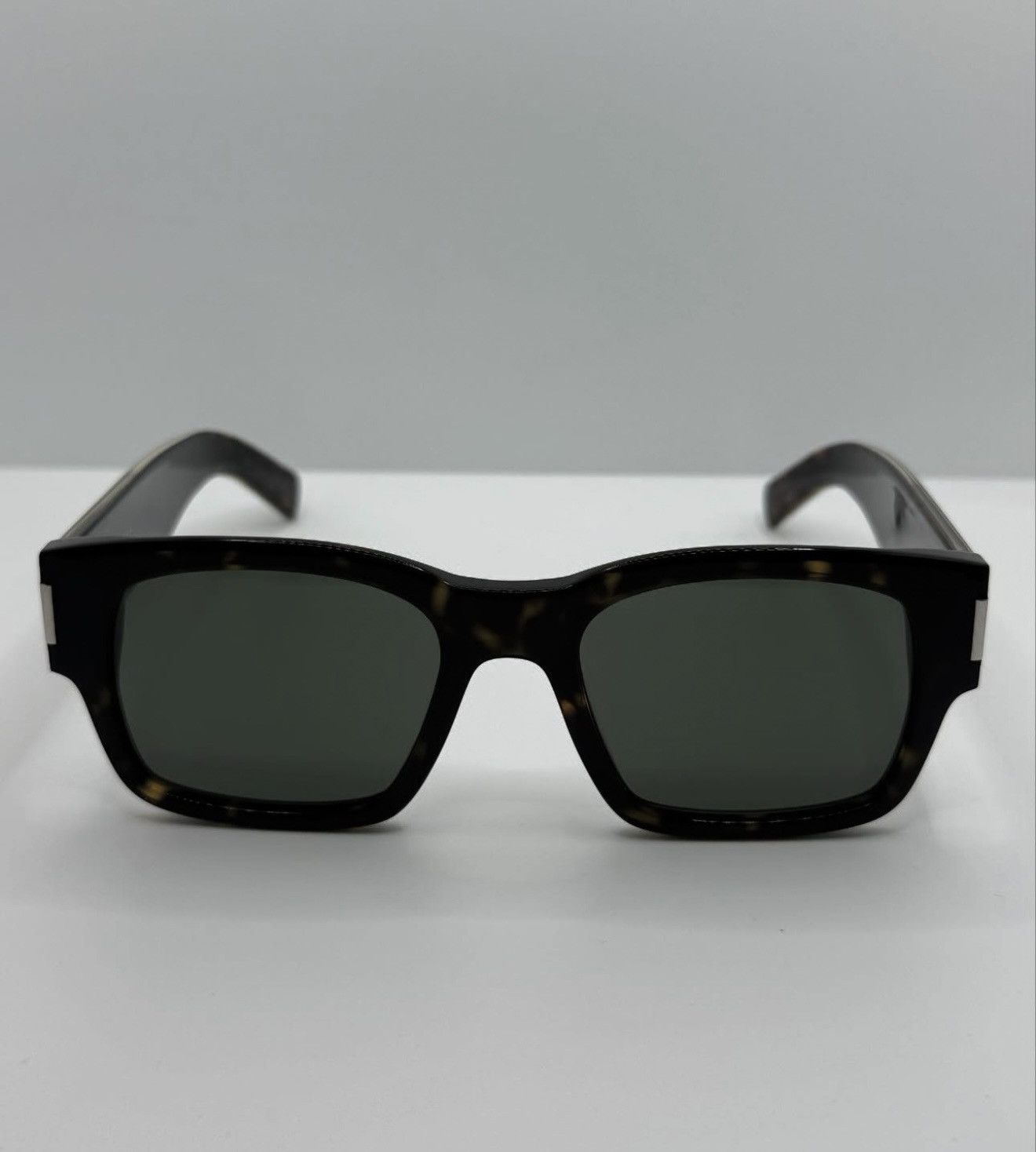 Yves Saint Laurent New Sunglasses SAINT LAURENT SL617 002 SQUARE Size ONE SIZE - 8 Thumbnail