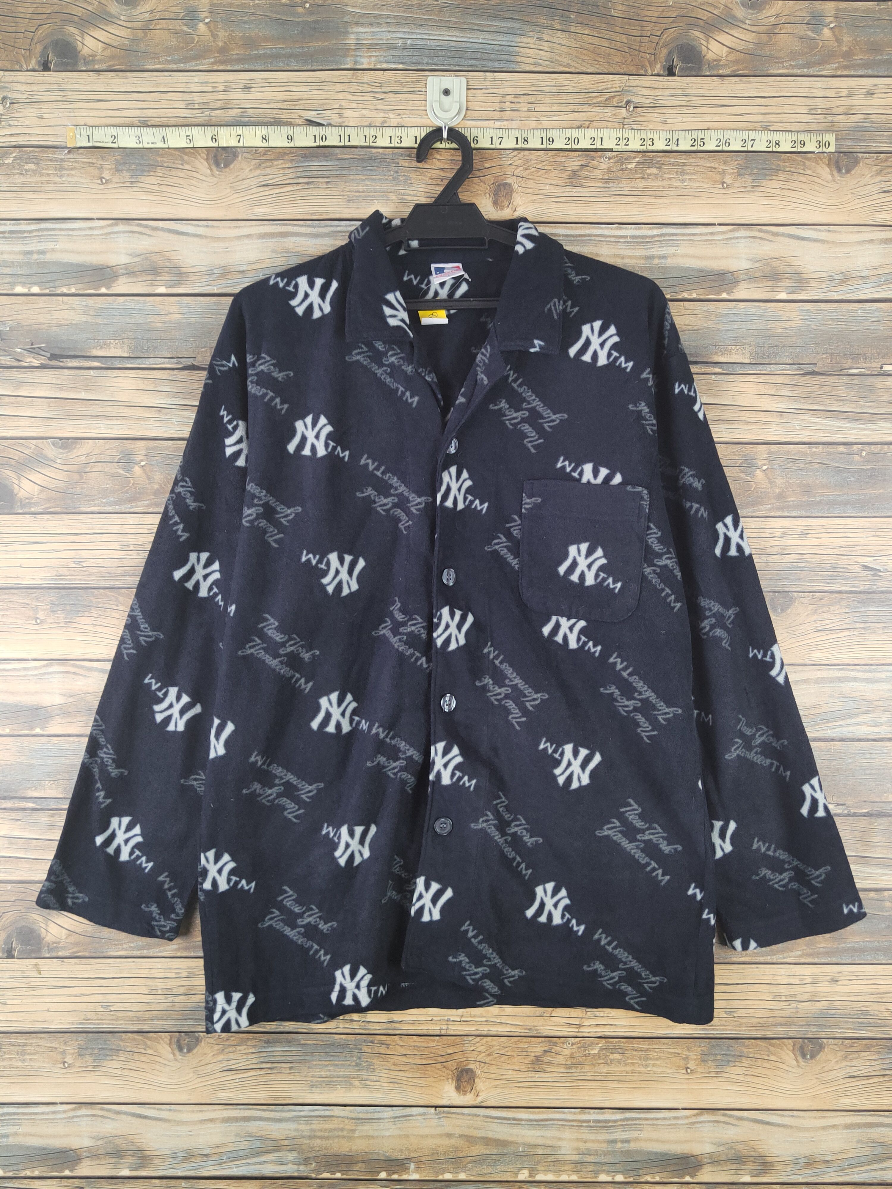 Japanese Brand × New York Yankees × Vintage DL NY Major League Baseball Button Ups Sleep Shirts #838 Size US L / EU 52-54 / 3 - 1 Thumbnail