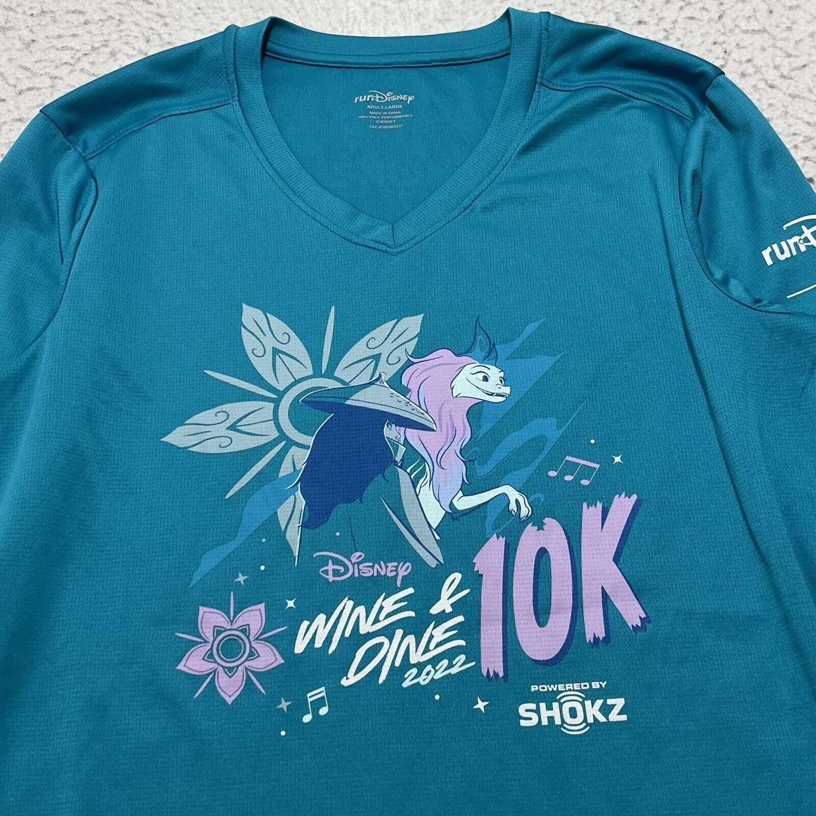Disney Run Disney 2022 Wine Dine 10K Raya The Last Dragon Sisu Tee Size US L / EU 52-54 / 3 - 2 Thumbnail