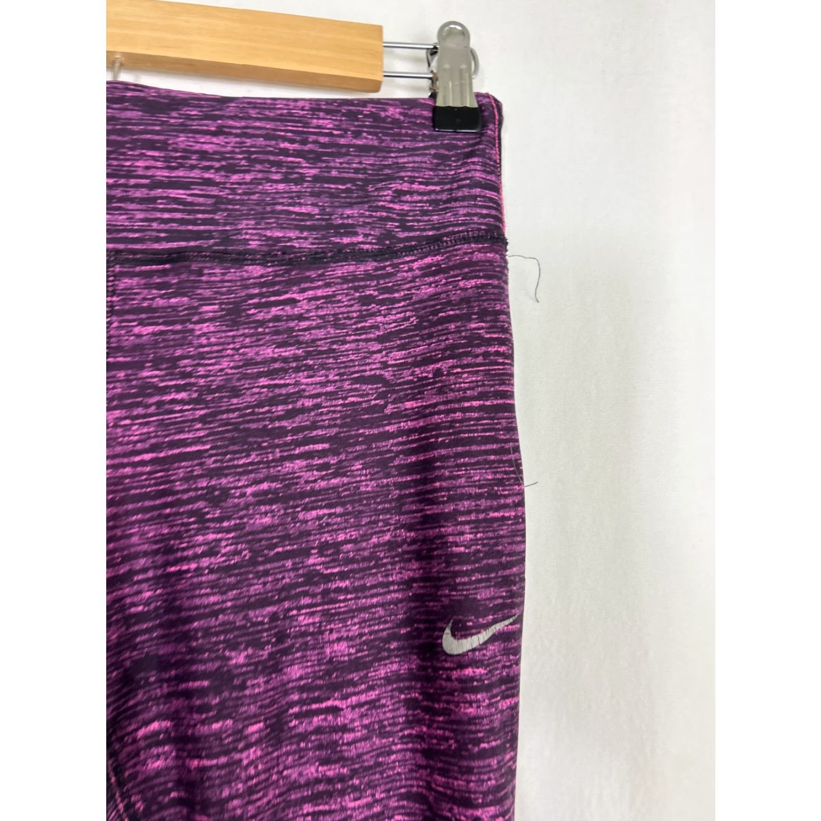 Nike Nike Womens Leggings Capri DriFit Drawstring M Black Pink 28x24 Activewear Womens Size 32" / US 10 / IT 46 - 5 Thumbnail