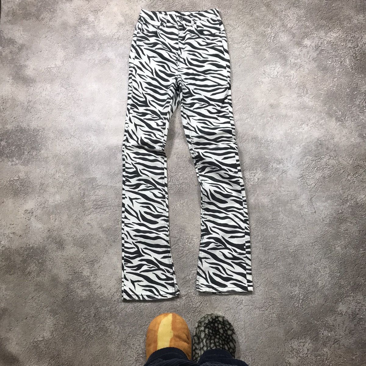 Vintage Vintage Y2K Zebra Stripe Baggy Pants Streetwear Faded 25 Size 25" / US 0 / IT 36 - 1 Thumbnail
