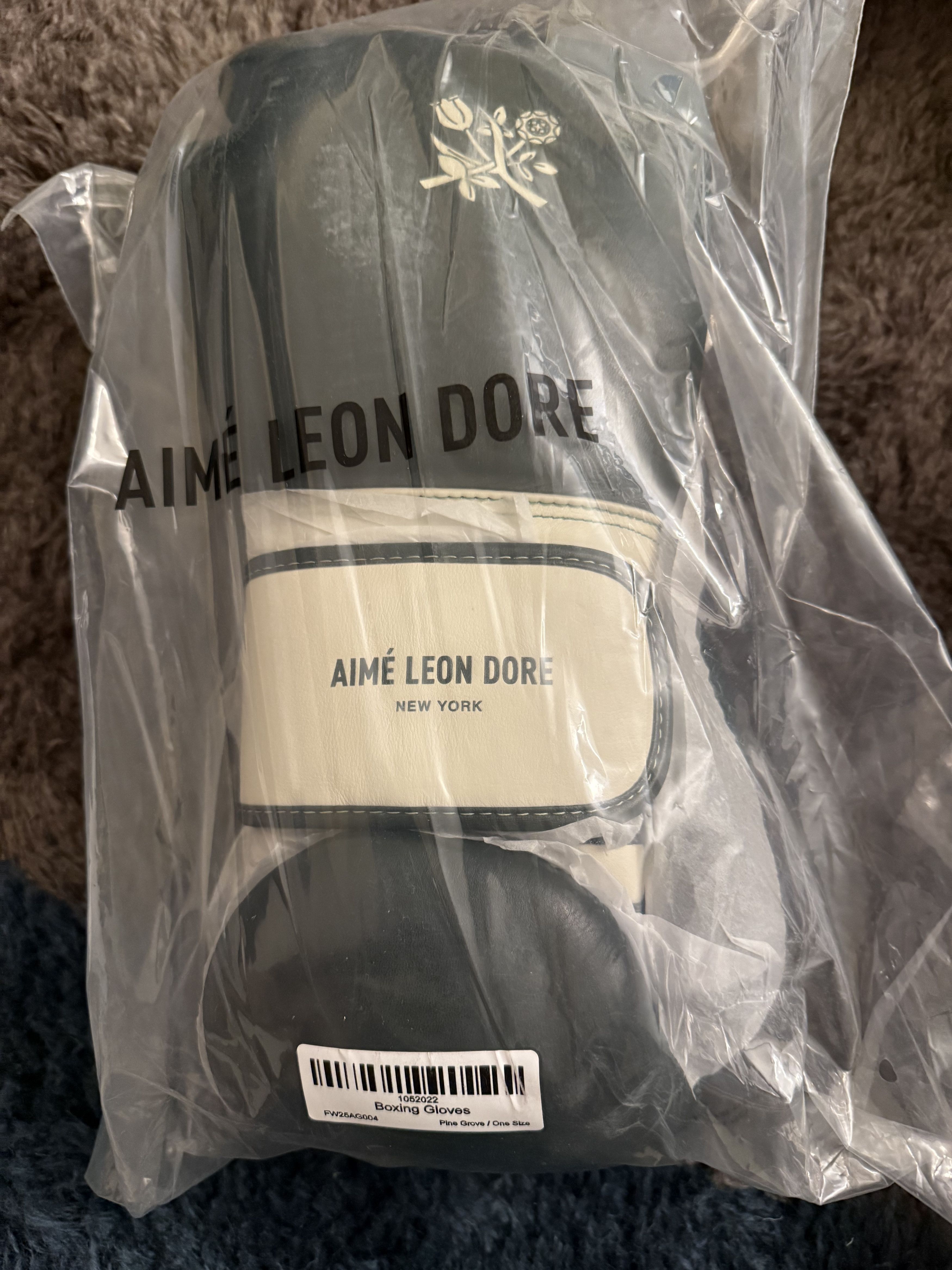 Aime Leon Dore Crest Boxing Gloves Size ONE SIZE - 3 Thumbnail
