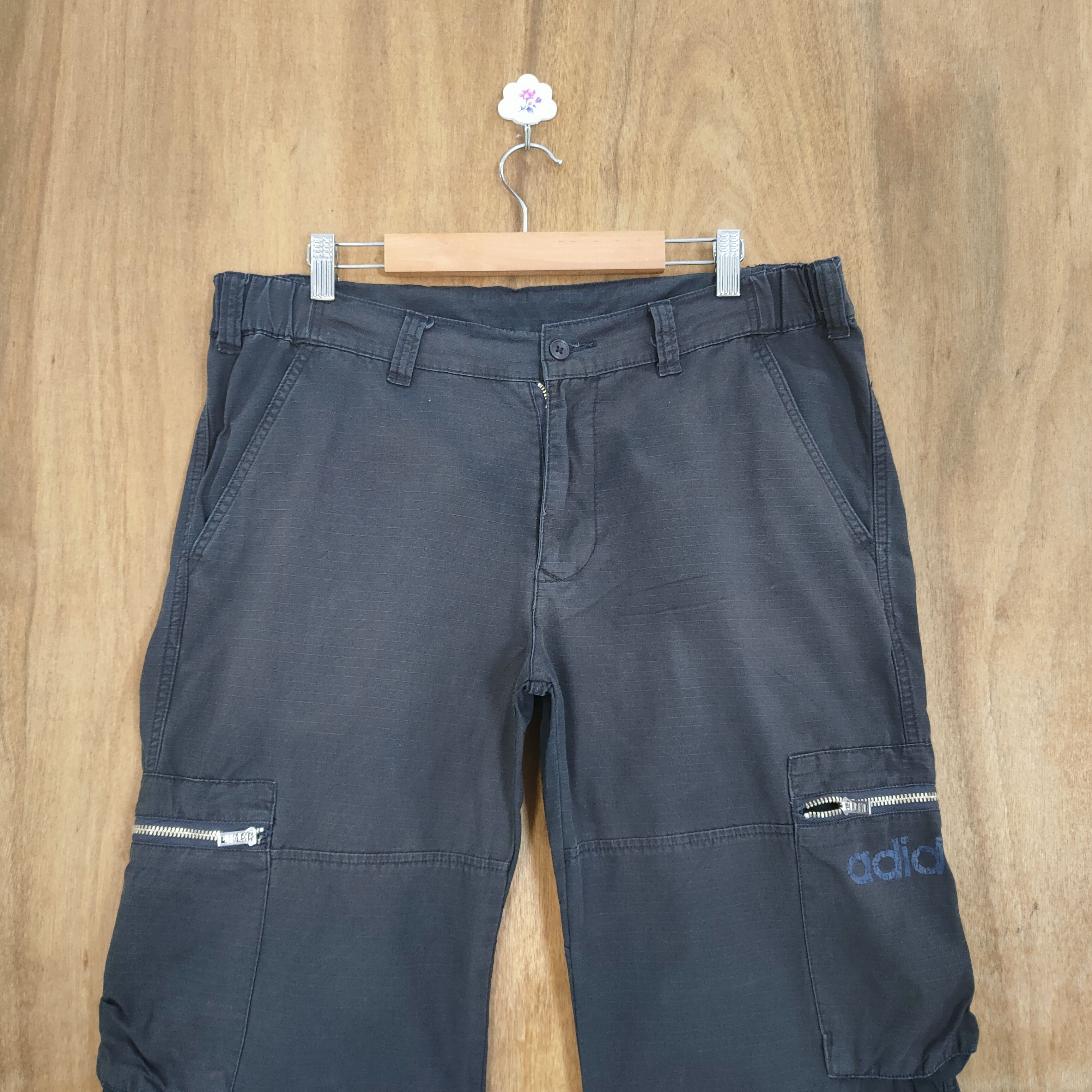 Adidas ADIDAS BLACK CARGO PANTS Size US 34 / EU 50 - 3 Thumbnail
