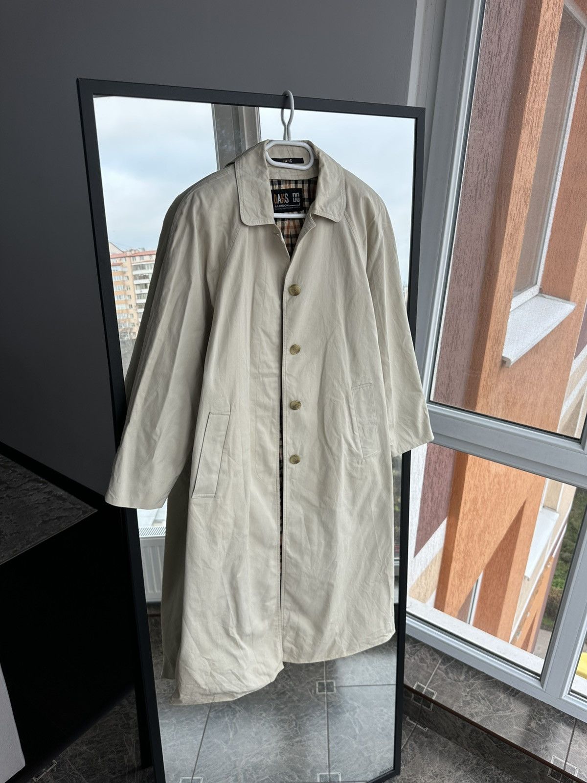 DAKS DAKS London Vintage Beige Trench Coat Japan MadeCheck Lining Size US M / EU 48-50 / 2 - 1 Thumbnail