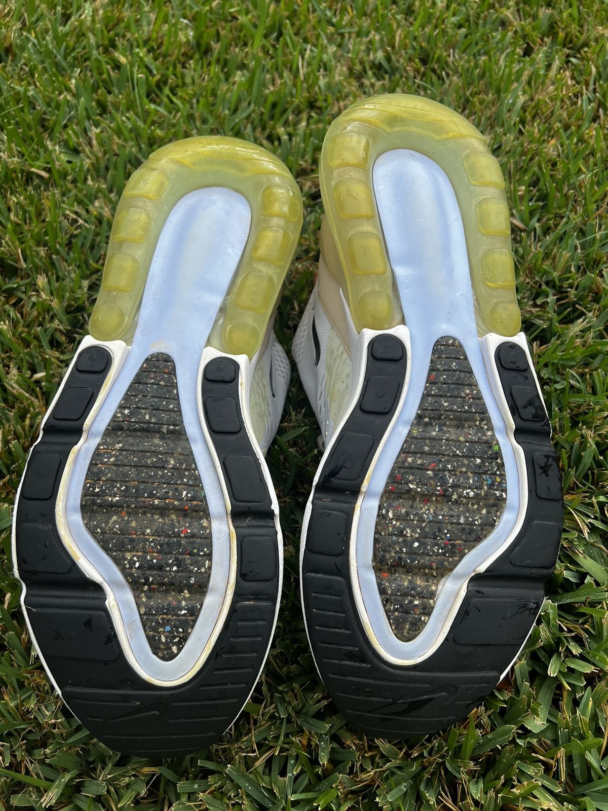 Nike CLEAN Nike Air Max 270 Sanddrift size 15 Running shoes Size US 15 / EU 48 - 8 Thumbnail