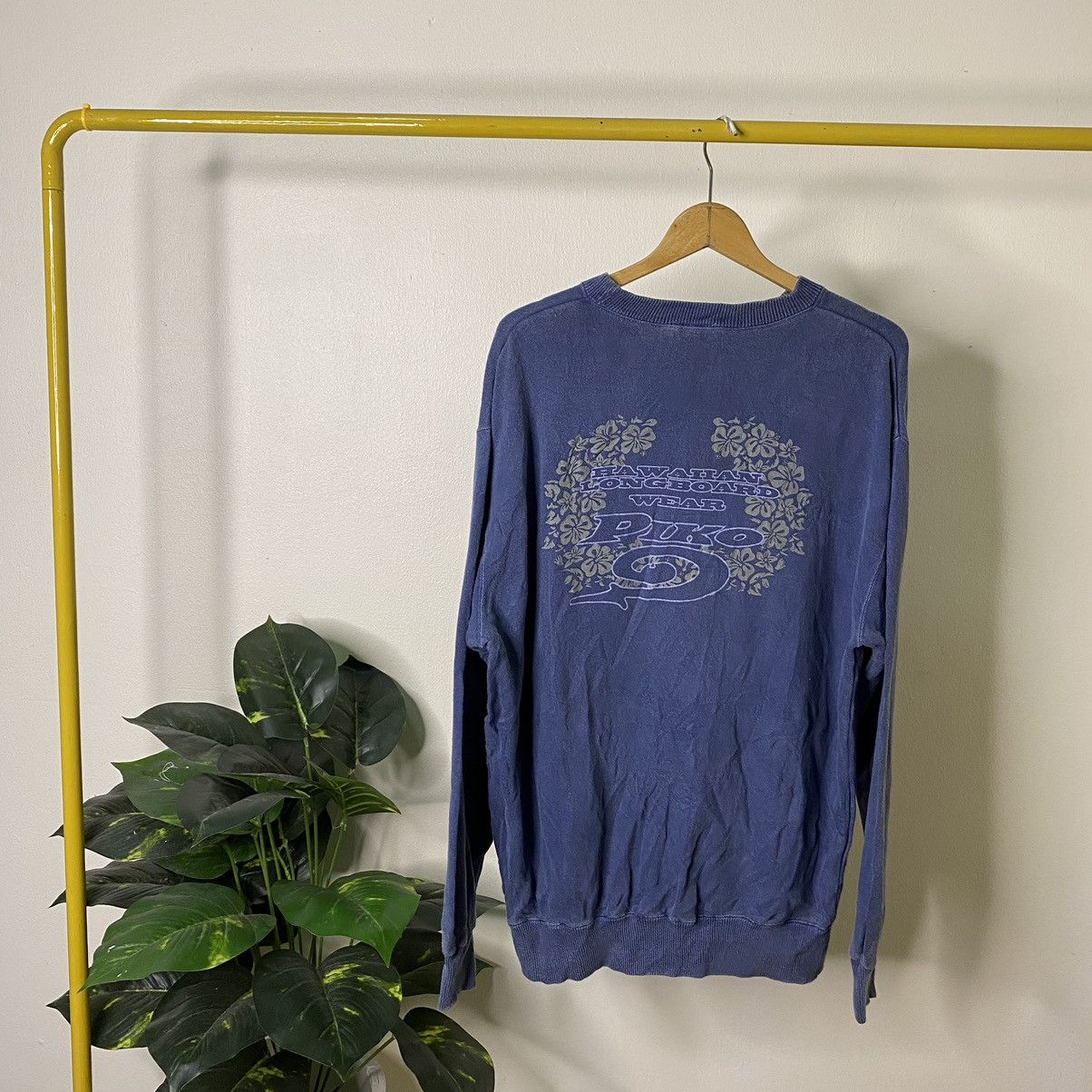 Vintage Vintage 90s Piko Hawaiian Longboard Surf Wear Sweatshirt Size US L / EU 52-54 / 3 - 1 Thumbnail