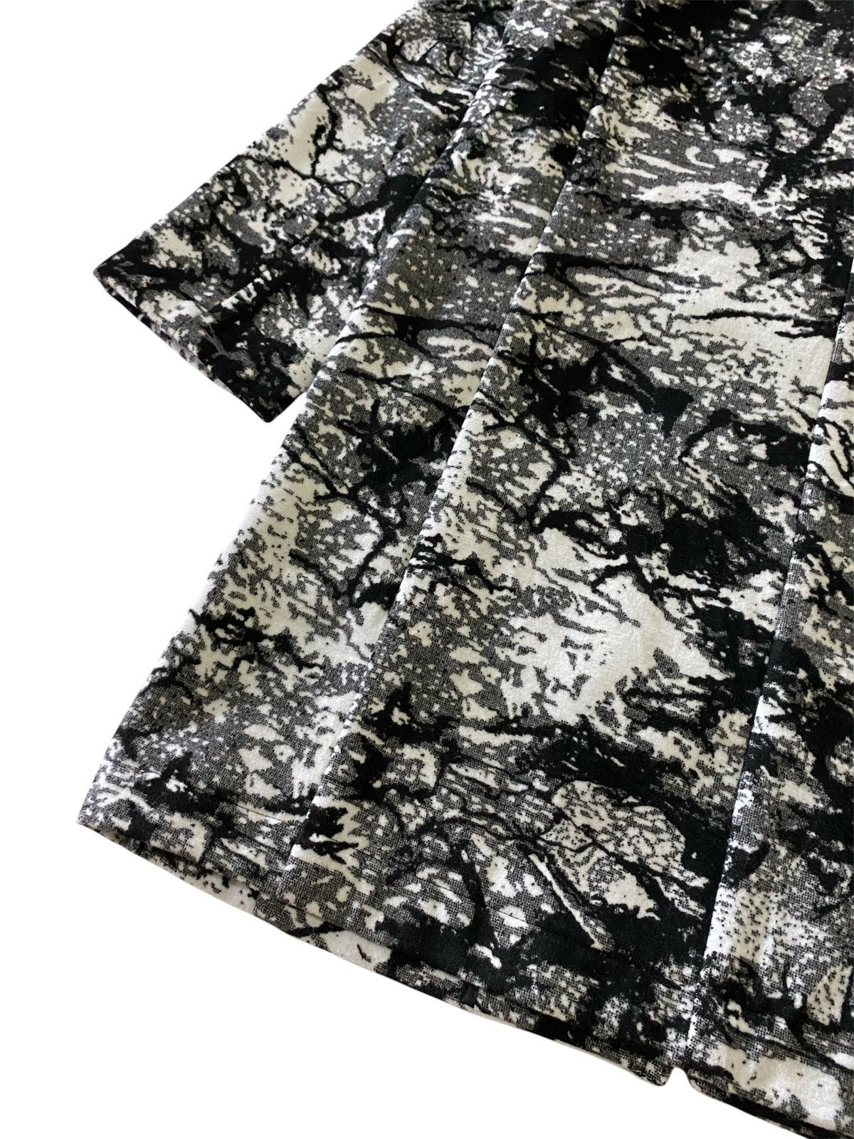 Japanese Brand Fur Raymayers Fabric From ITALY Monochrome Jacket Zip Hoodie Size US M / EU 48-50 / 2 - 16 Thumbnail