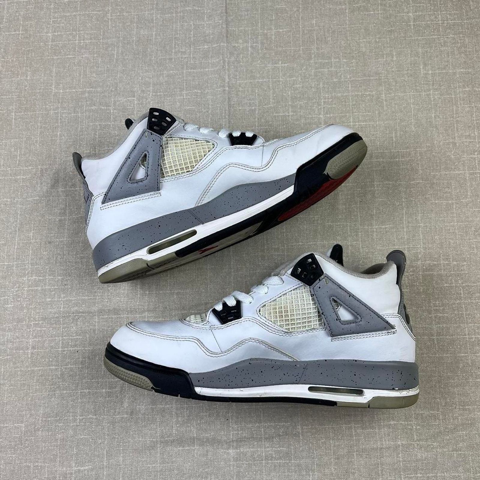Jordan Brand 2016 Jordan 4 “White Cement" Size US 8.5 / IT 38.5 - 2 Thumbnail