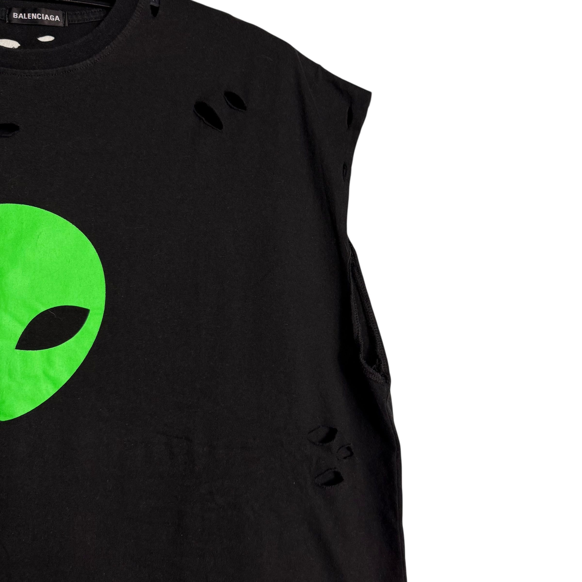 Balenciaga 🔥RARE🔥Balenciaga Alien Distress Sleeveless Shirt Size US XL / EU 56 / 4 - 3 Thumbnail