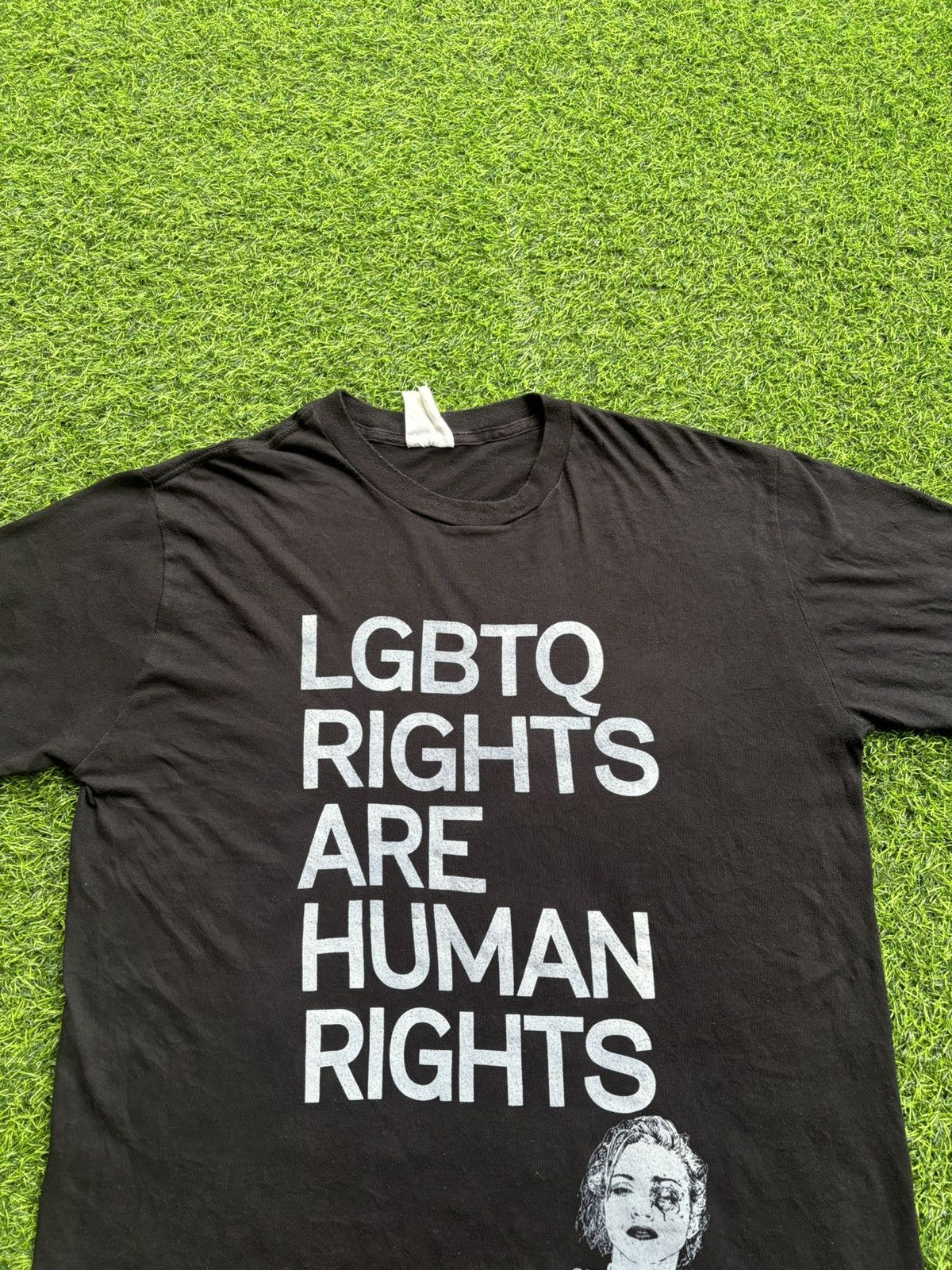 Band Tees Vintage Crystal Castles LGBTQ Tshirt Size US XL / EU 56 / 4 - 2 Thumbnail