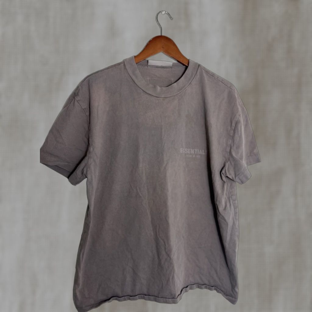 Fear of God VINTAGE Essentials Fear Of God Brown Short Sleeve T Shirt Size S Men Stains Holes Size US S / EU 44-46 / 1 - 1 Thumbnail