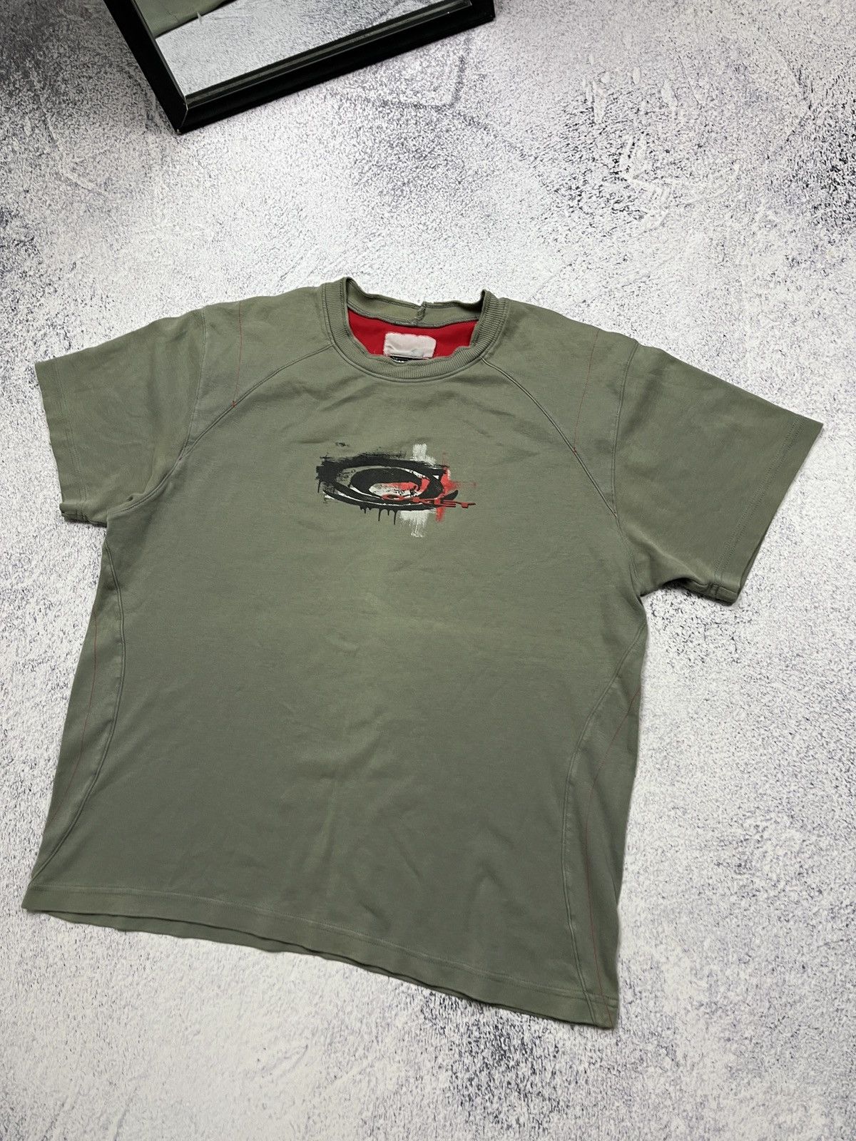 Oakley Vintage 00’s Oakley Center 3D Circle Graphic Logo T-shirt Size US XL / EU 56 / 4 - 3 Thumbnail