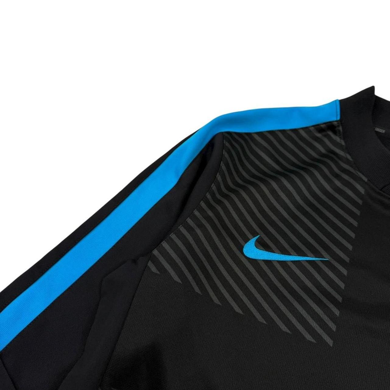 Nike Vintage Nike Inter Milan Training Sweatshirt - Medium Size US M / EU 48-50 / 2 - 5 Thumbnail