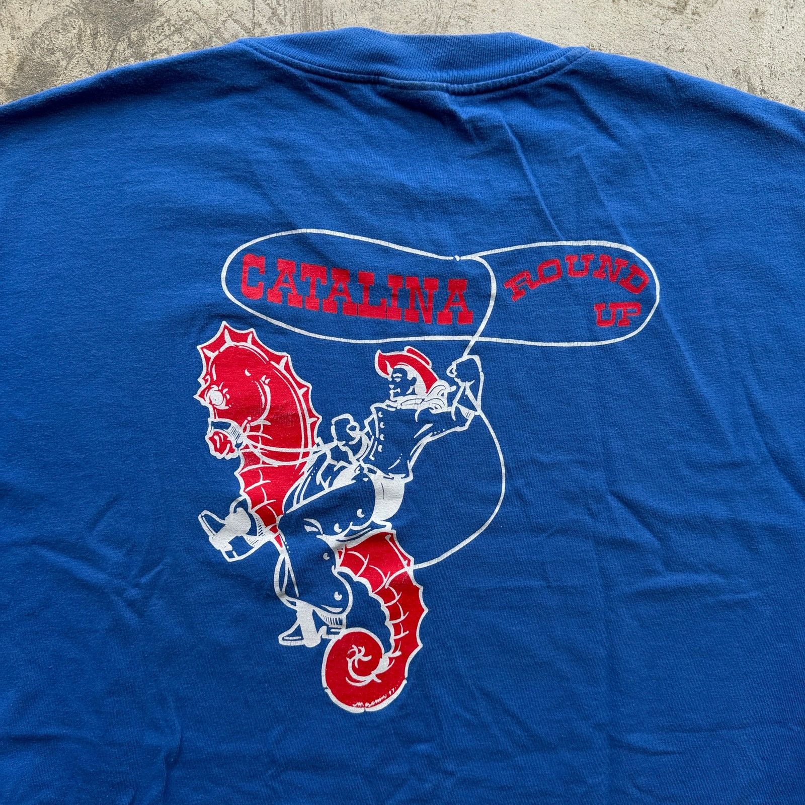 Hanes 1997 Catalina Round Up Seahorse Cowboy Graphic T-Shirt Size US L / EU 52-54 / 3 - 1 Thumbnail