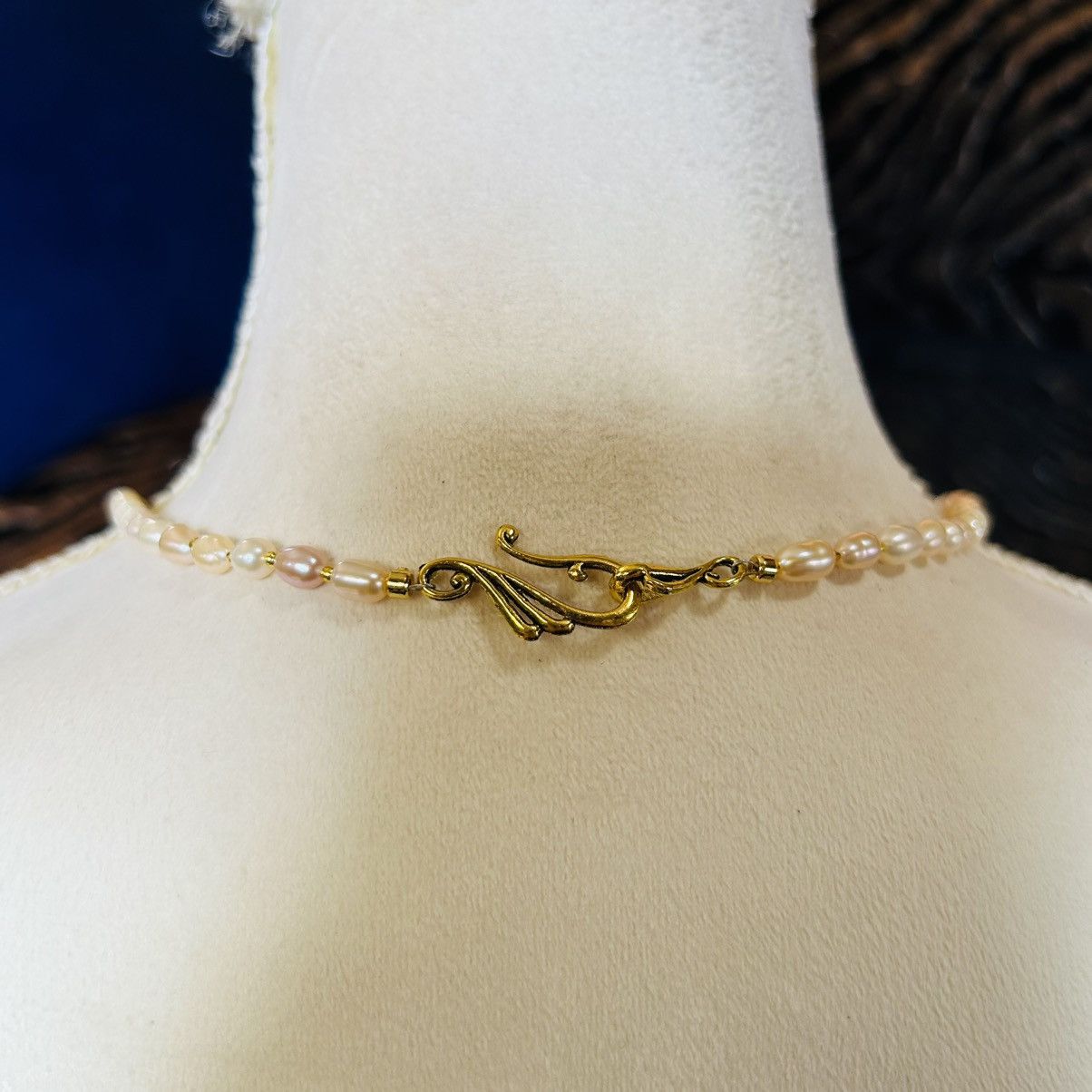 Handmade Handcrafted elegant genuine fresh water pearl necklace Size ONE SIZE - 4 Thumbnail