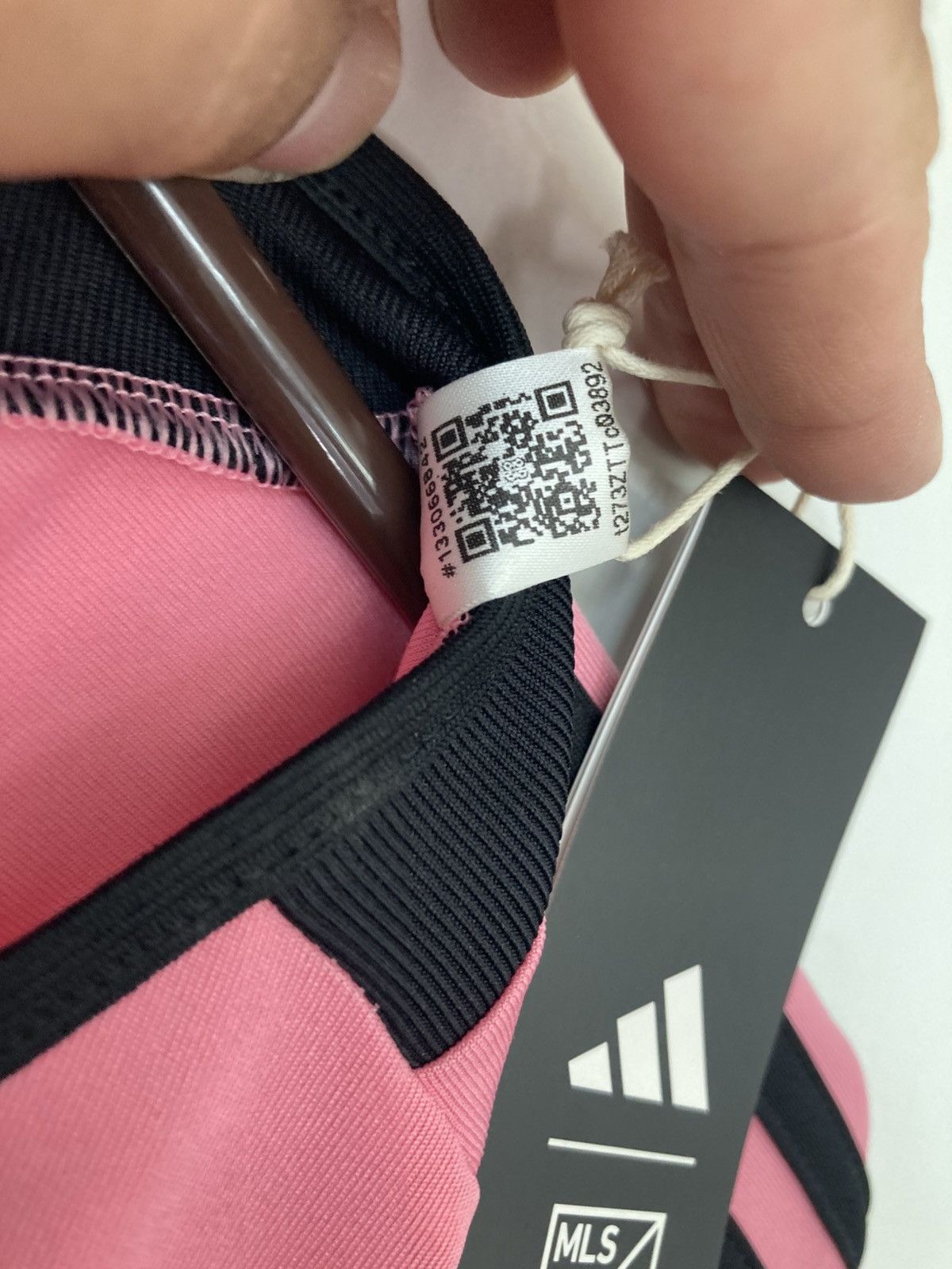 Adidas ADIDAS INTER MIAMI CF LIONEL MESSI PINK JERSEY SOCCER 2025 Size US M / EU 48-50 / 2 - 12 Thumbnail