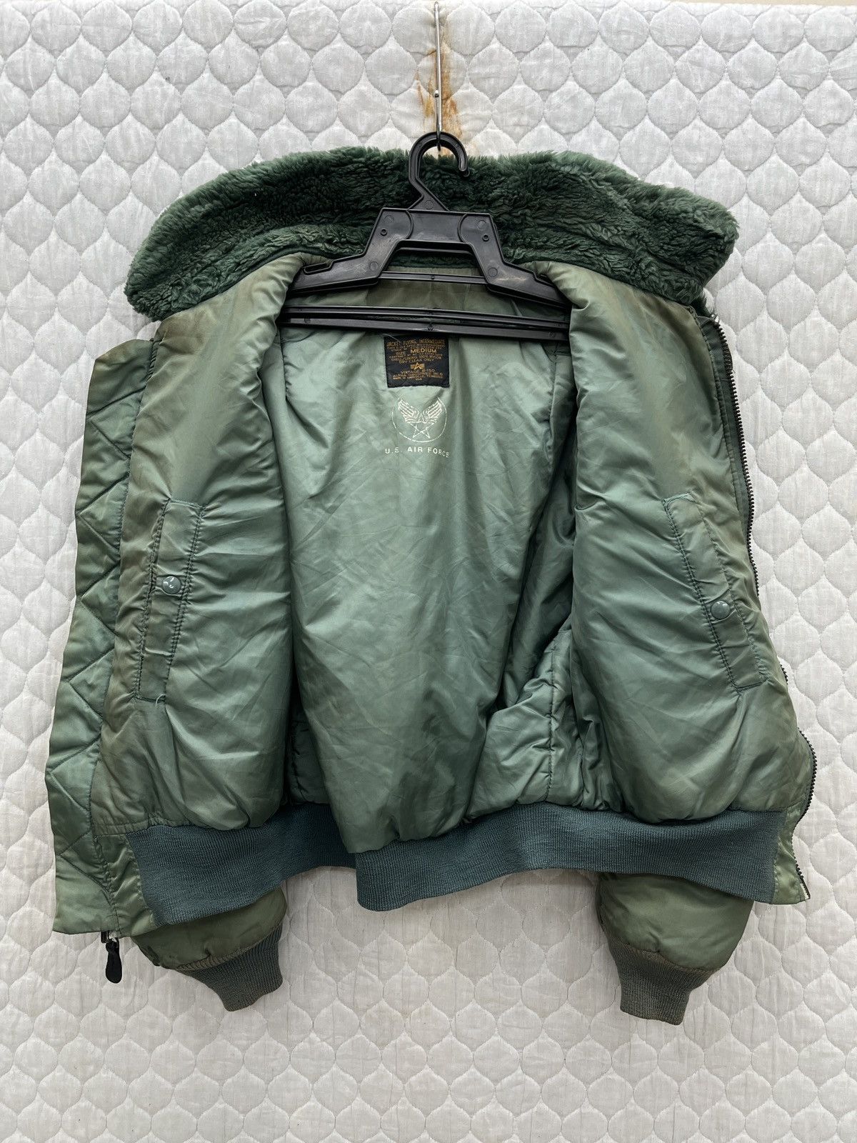 Alpha Industries 🔥🔥🔥STEALS VTG ALPHA INDUSTRIES BOMBER JACKET Size US M / EU 48-50 / 2 - 3 Thumbnail