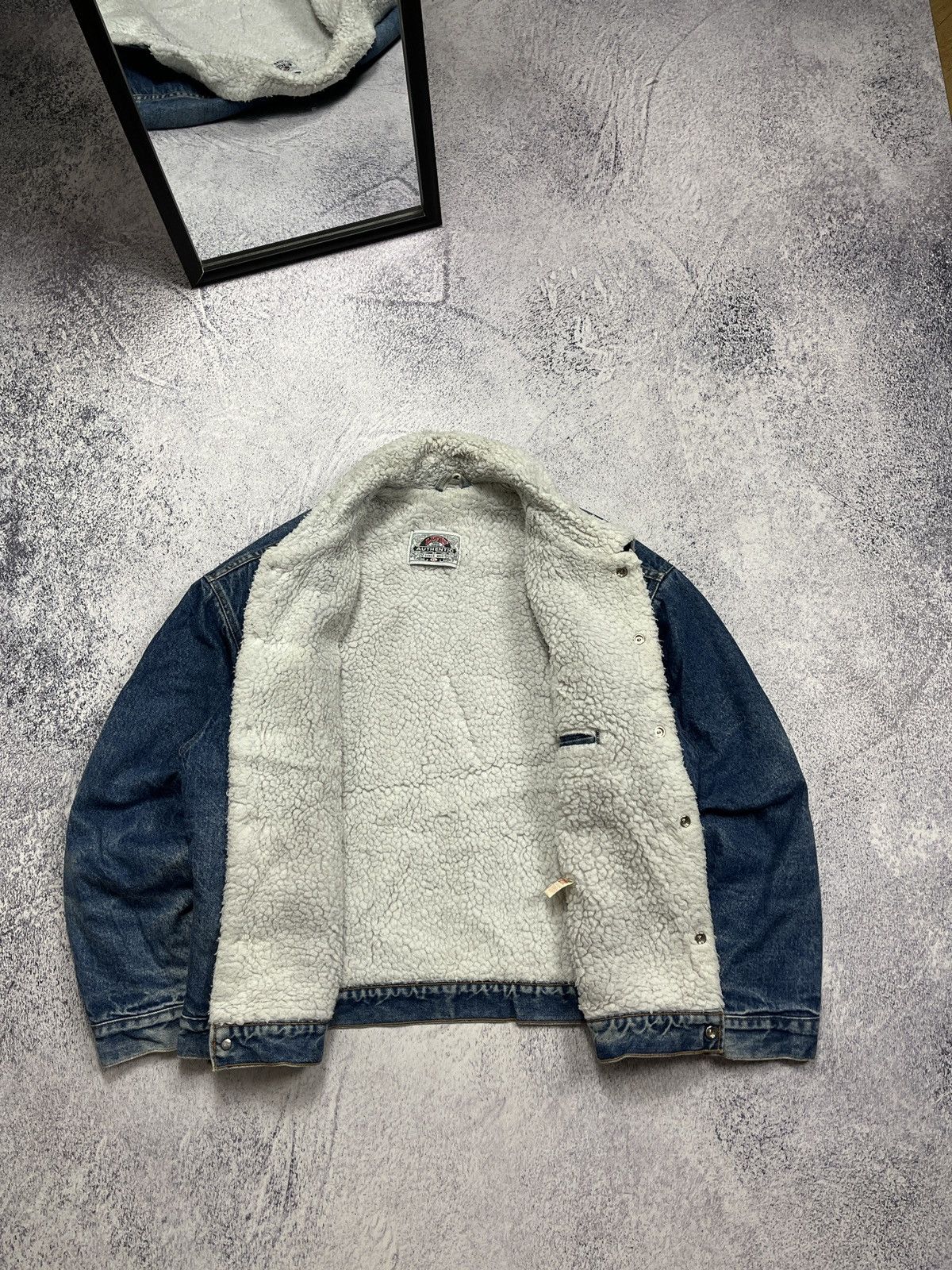 Levi's × Vintage Vintage 90’s Levi's Sherpa Lined Denim Trucker Jacket Rare Size US XL / EU 56 / 4 - 13 Thumbnail
