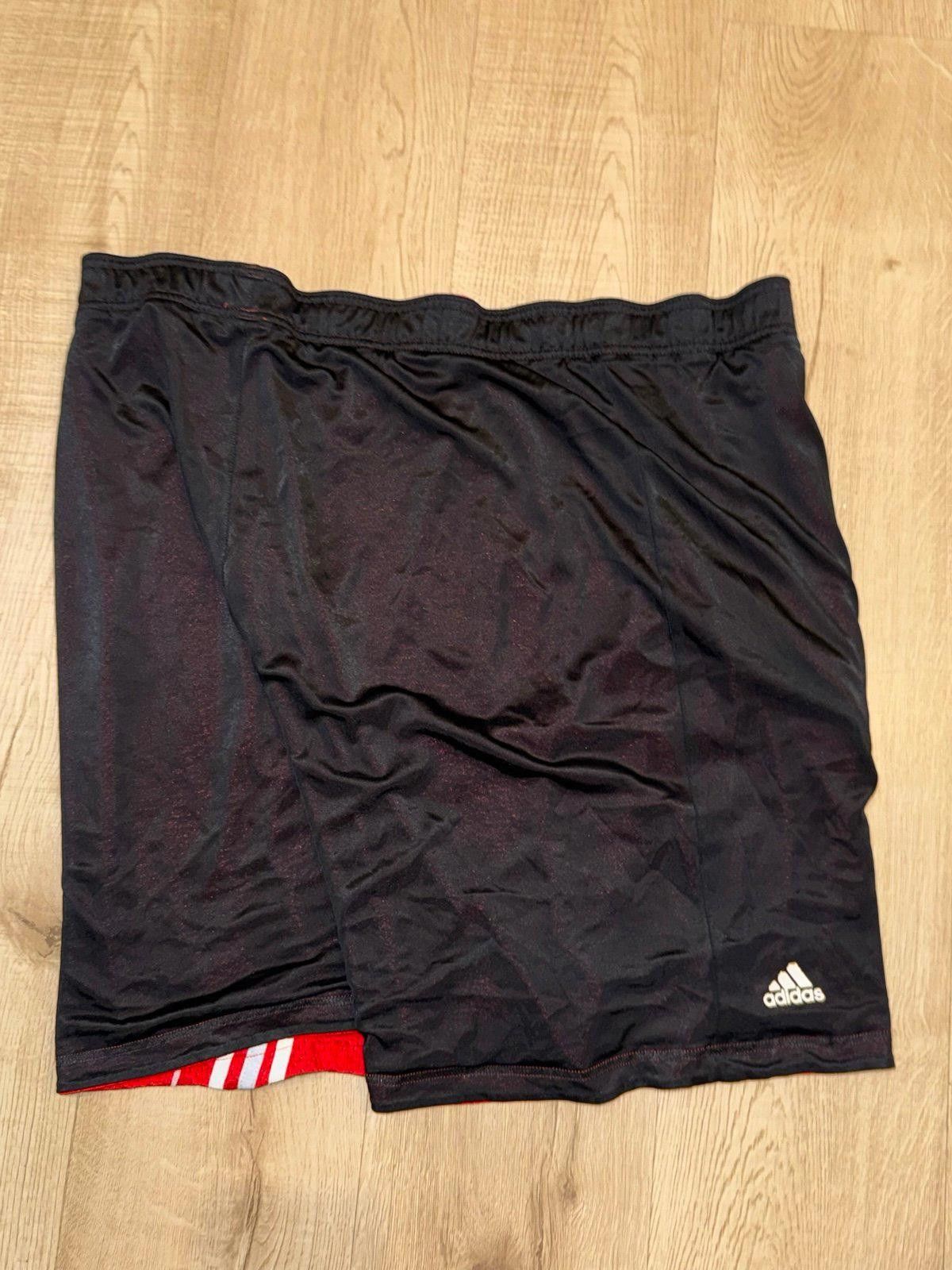 Adidas Vintage Y2K Adidas Red Soccer Shorts Heavyweight Sz XL Rare Size US 36 / EU 52 - 3 Thumbnail