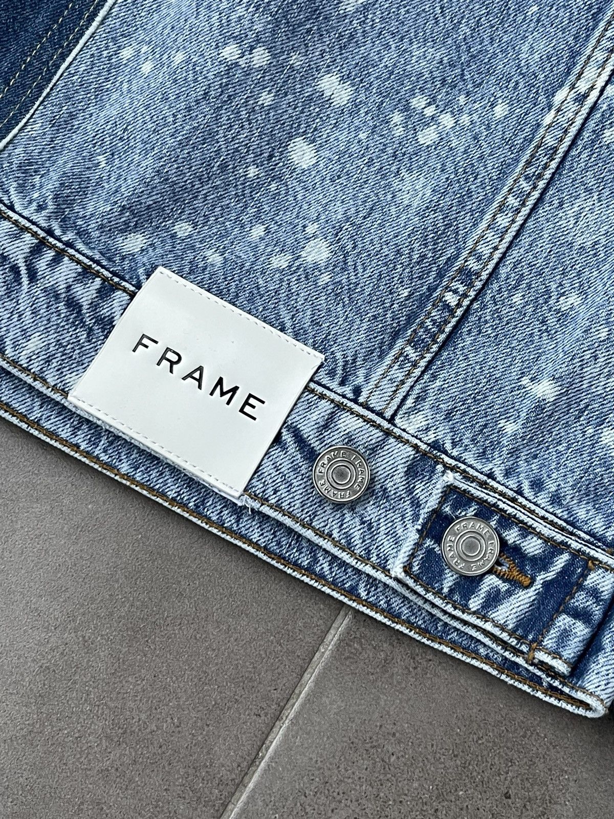 Frame !DS! SS23 Frame Half Bleached Blue Denim Jacket Size US M / EU 48-50 / 2 - 17 Thumbnail