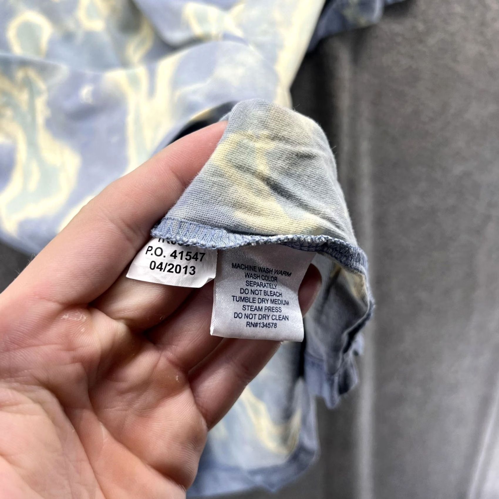 Vineyard Vines Vineyard Vines Polo Shirt Mens M Blue Pima Cotton Bleach Tie Dye Batik Jersey Short Sleeve Polo Mens Size US M / EU 48-50 / 2 - 7 Thumbnail
