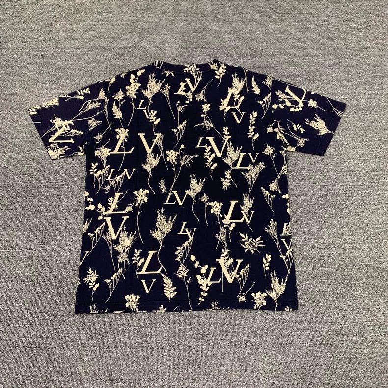 Louis Vuitton Louis Vuitton Dark blue wheat-ear short sleeves Size US L / EU 52-54 / 3 - 2 Thumbnail