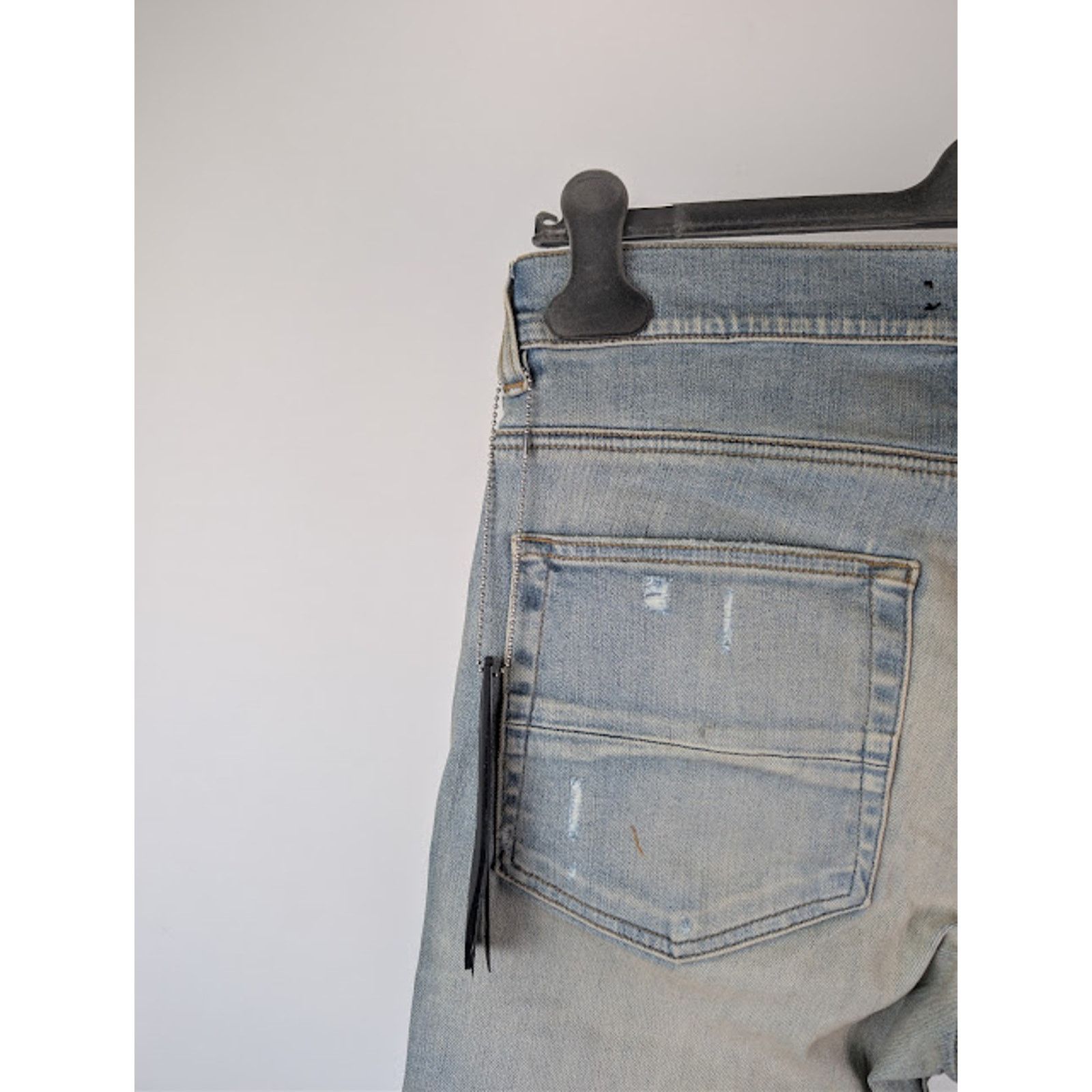 Amiri o1rshd1 Varsity Eagle Logo Skinny Jeans in Antique Indigo 33 Size US 33 - 16 Thumbnail