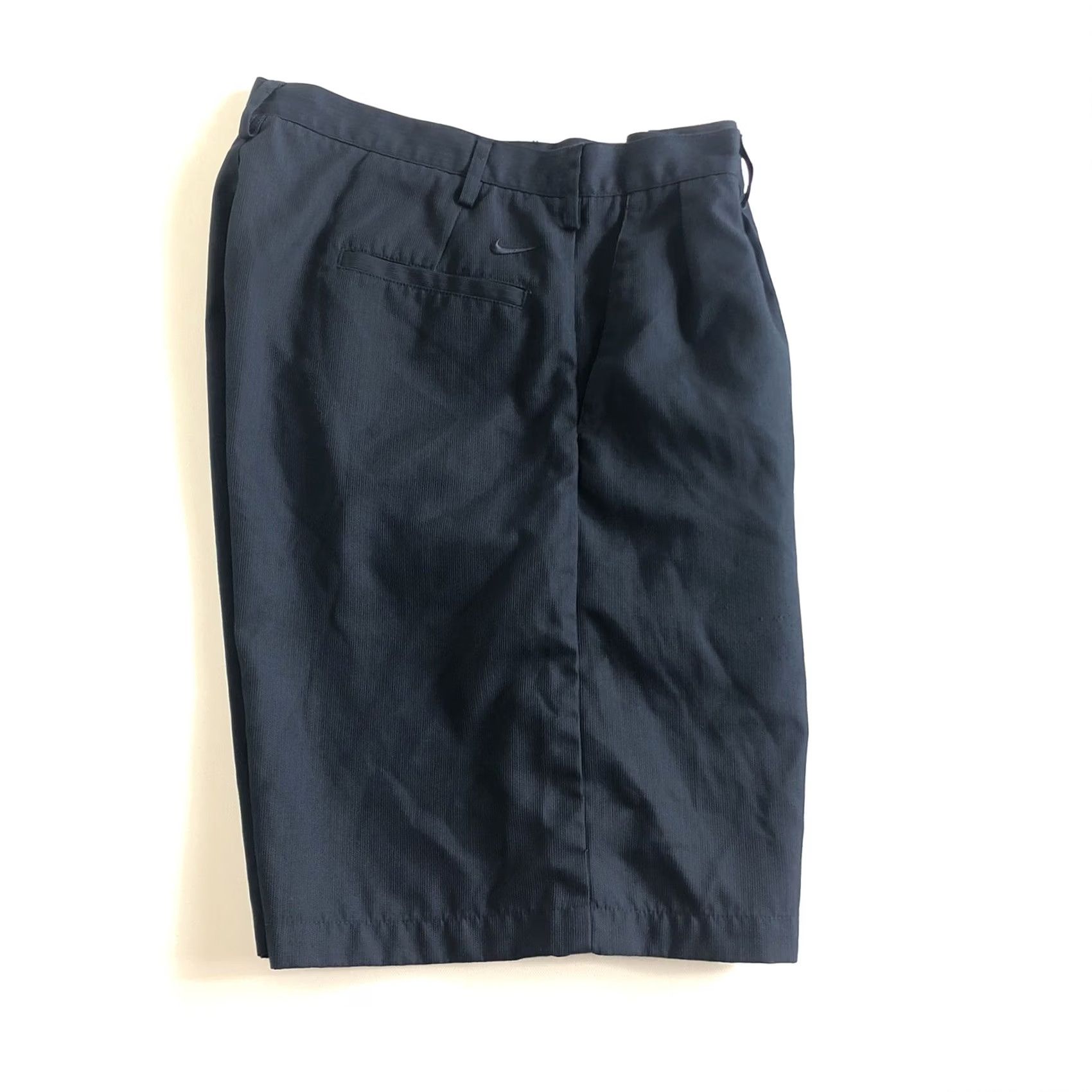 Nike Nike Golf Chino Shorts Mens Navy Blue Pleated Front Casual Golf size 34 Medium Size US 34 / EU 50 - 4 Thumbnail