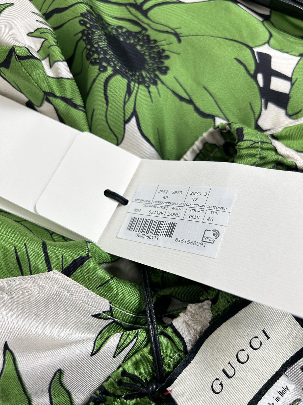 Gucci BNWT Gucci Poppy Flower Hawaii Print Silk Shorts Size 46 Size US 30 / EU 46 - 16 Thumbnail