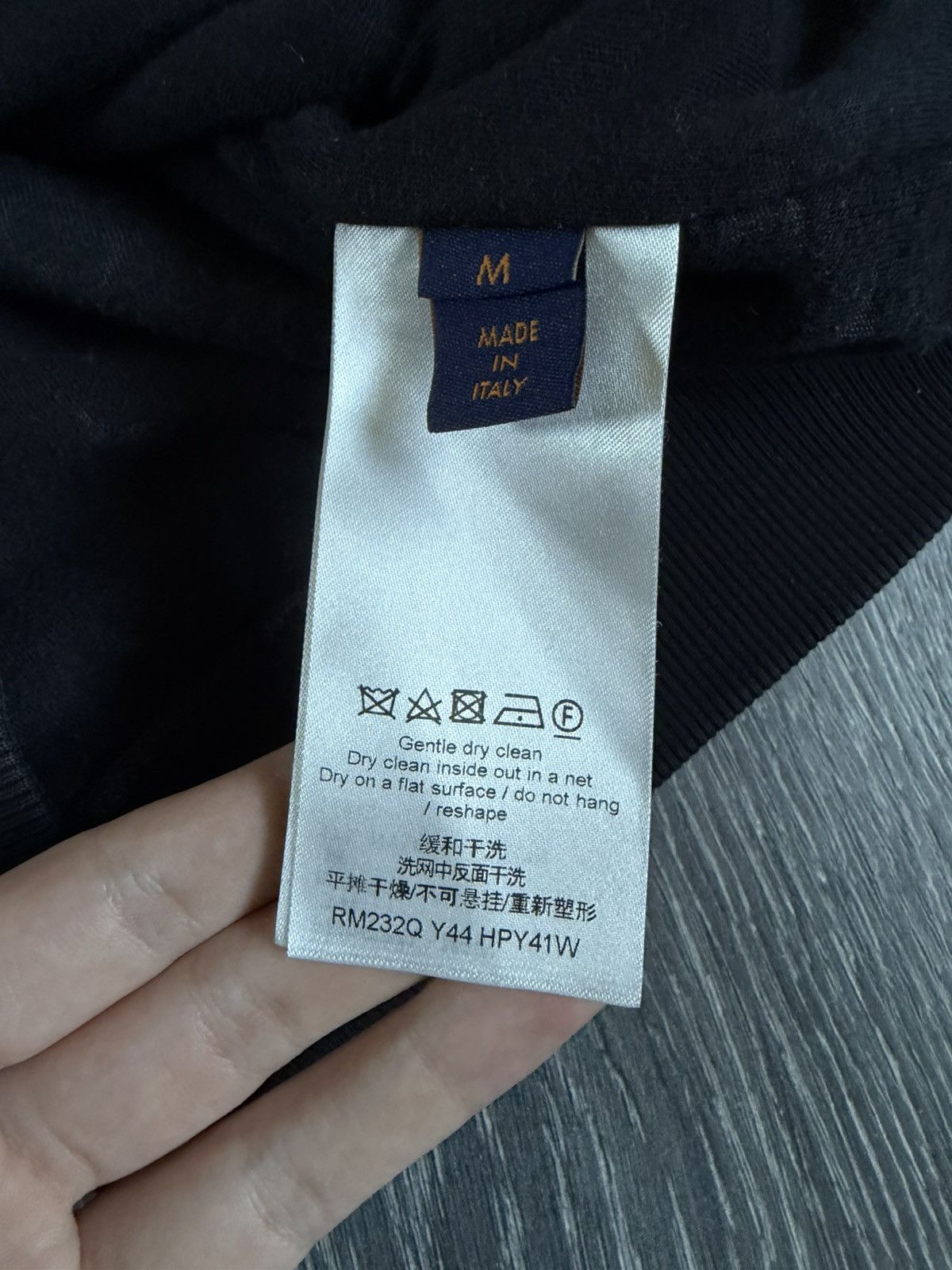Louis Vuitton louis vuitton monogram towel zip up hoodie black Size US M / EU 48-50 / 2 - 5 Thumbnail