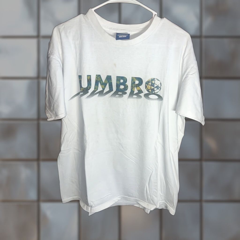 VINTAGE Umbro Shirt Men L White 90s Soccer Ball Theme Vintage 90s UMBRO Shirt Mens L White Graphic Print Short Sleeve Crew Neck