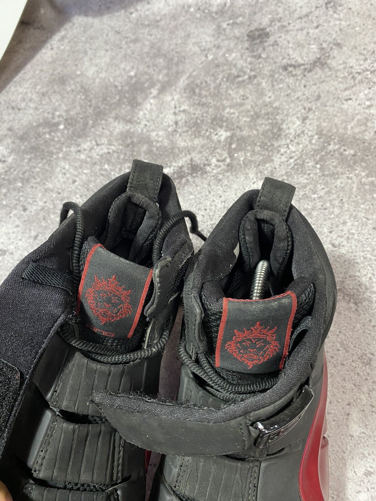 Nike NIKE LeBron 4 black Varsity Crimson Size US 9.5 / EU 42-43 - 17 Thumbnail