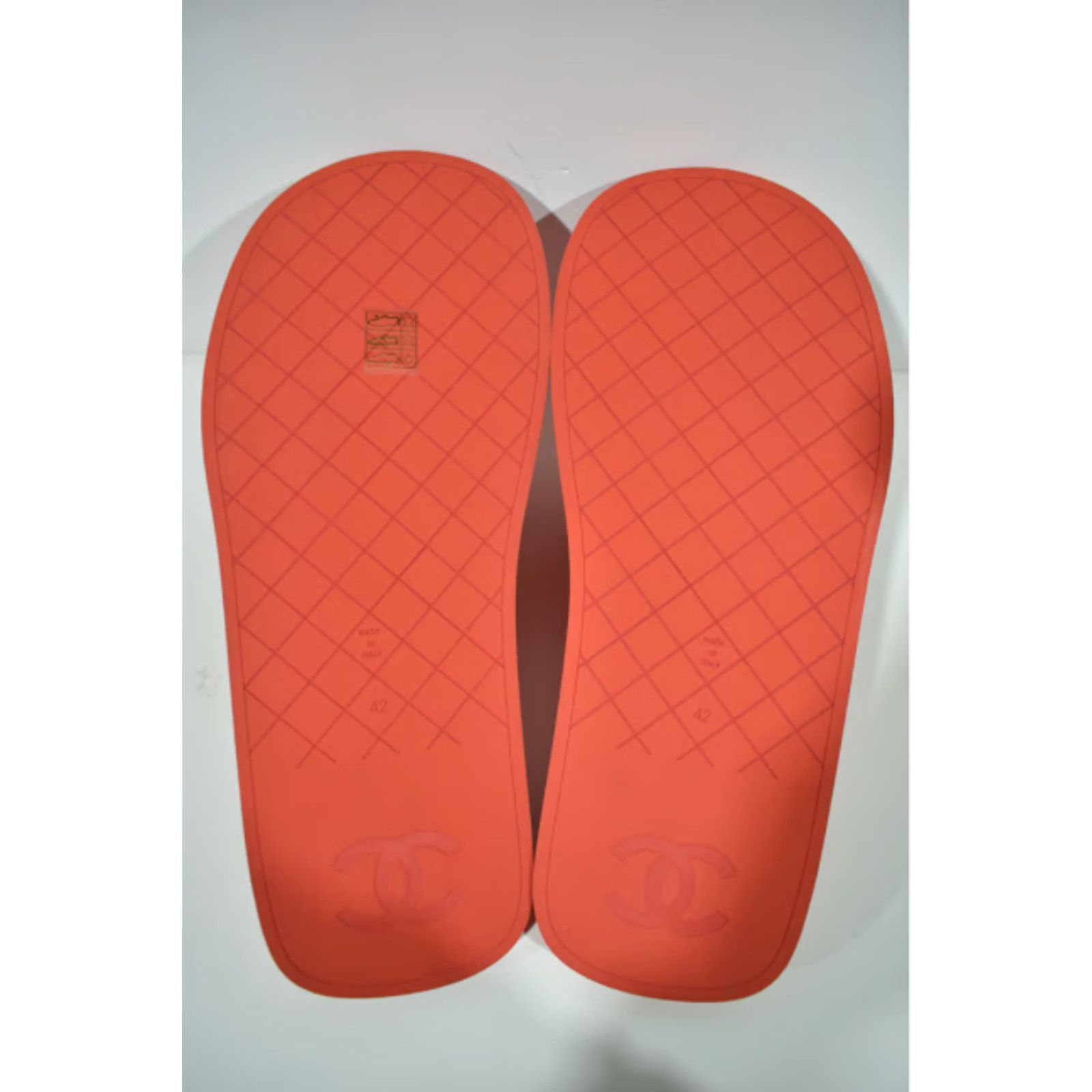 Chanel Chanel 22P Pink Red Lambskin Padded Pool Thong Logo Size US 12 / IT 42 - 11 Thumbnail