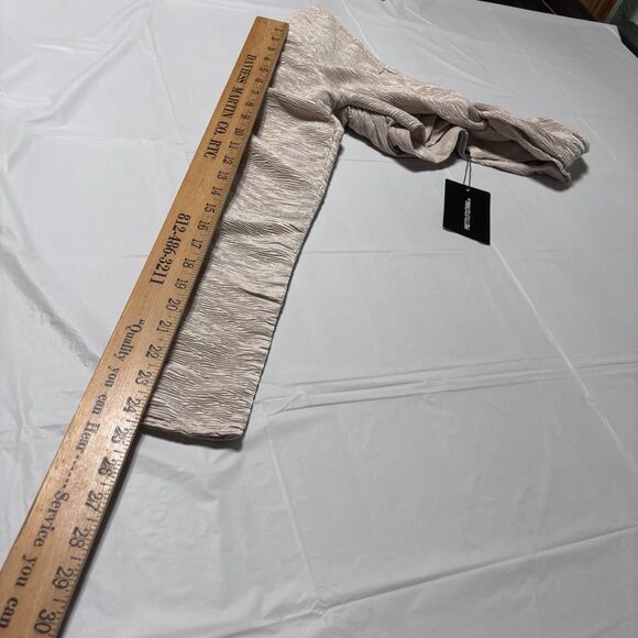 PrettyLittleThing Pretty Little Thing Beige Long-Sleeved, Off-The-Shoulder 4 Size S / US 4 / IT 40 - 4 Thumbnail